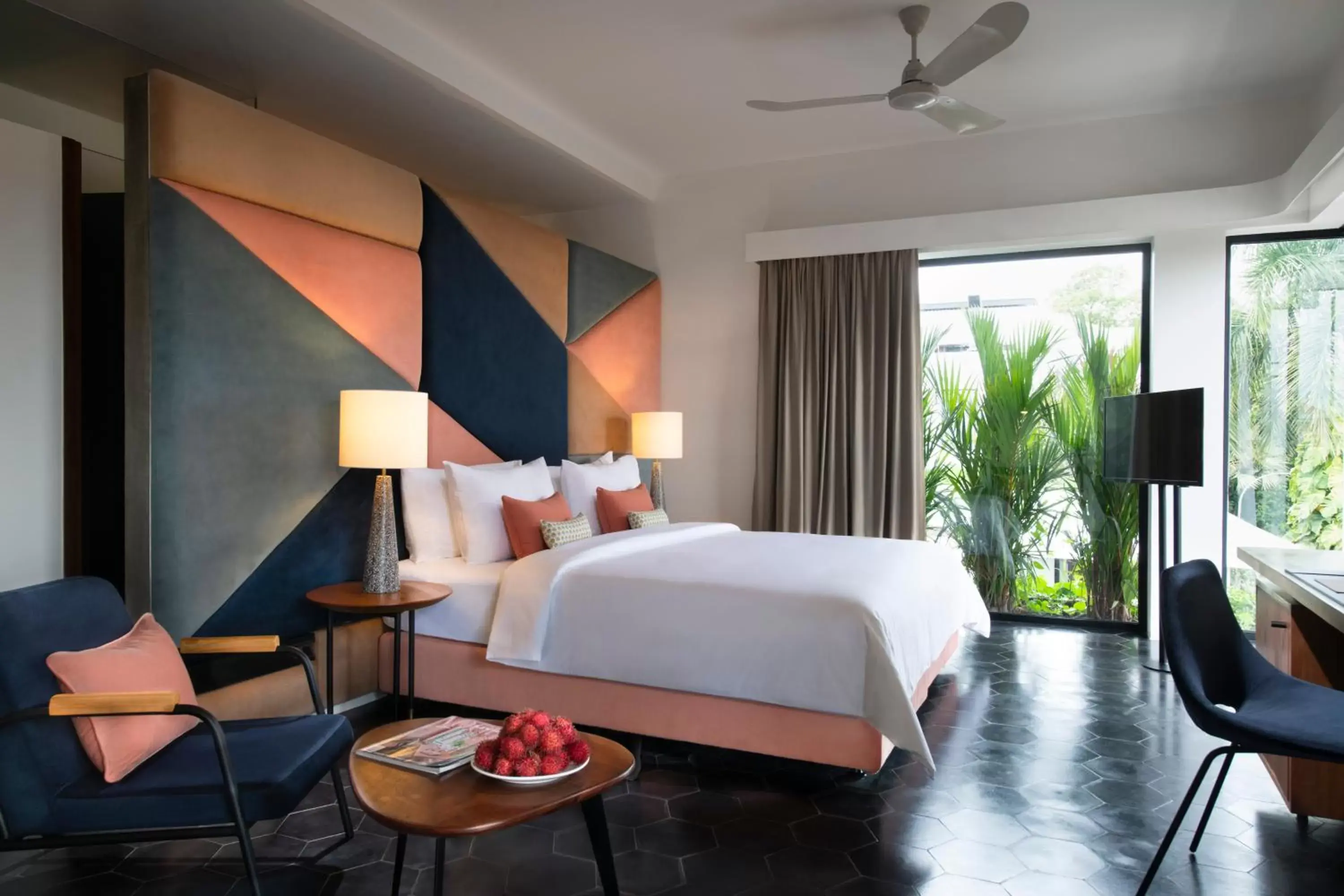 Deluxe Triple Room with Pool View in Viroth's Villa Deluxe Triple Room with Pool View in Viroth's Villa