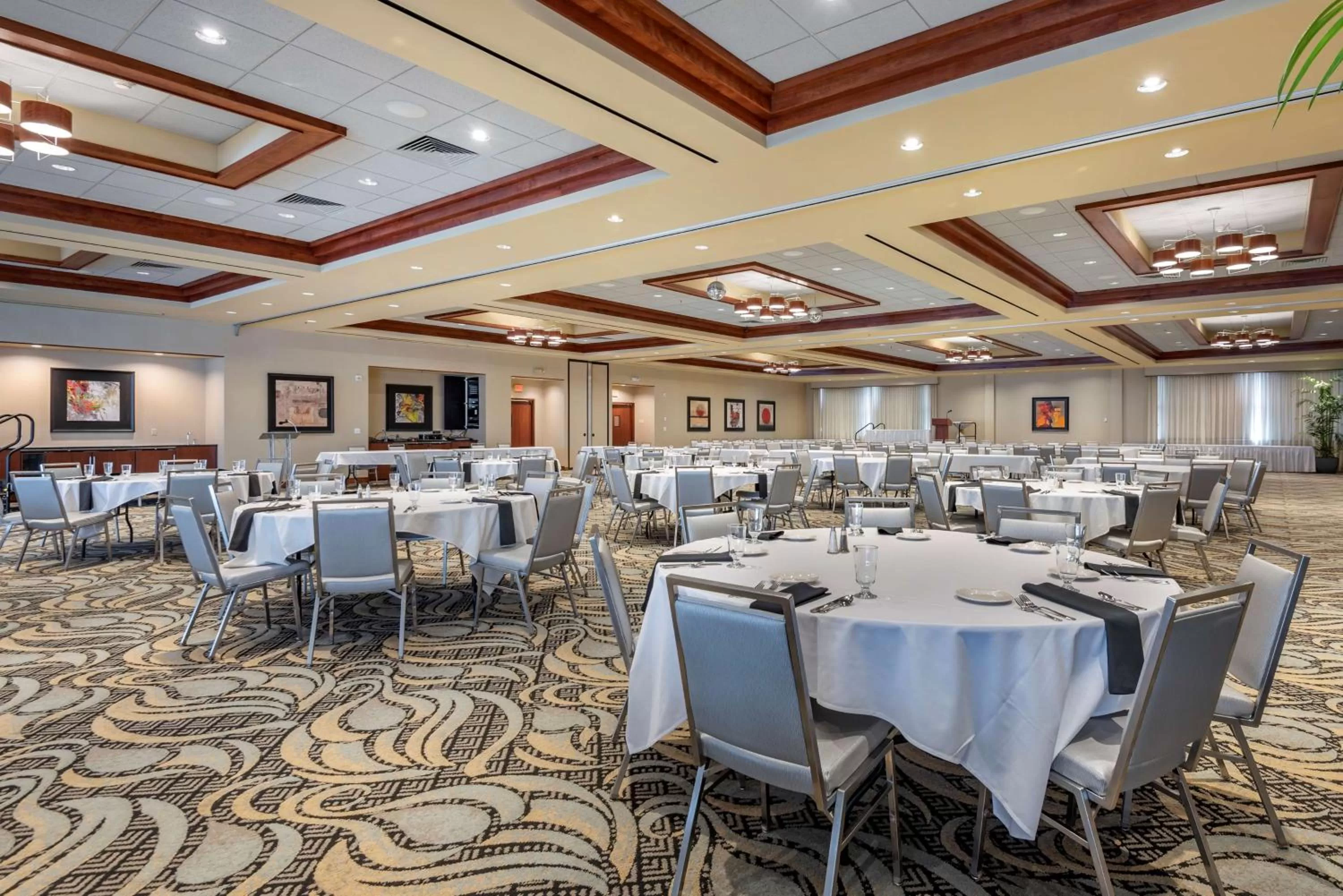 Meeting/conference room in Best Western Plus Oswego Hotel and Conference Center
