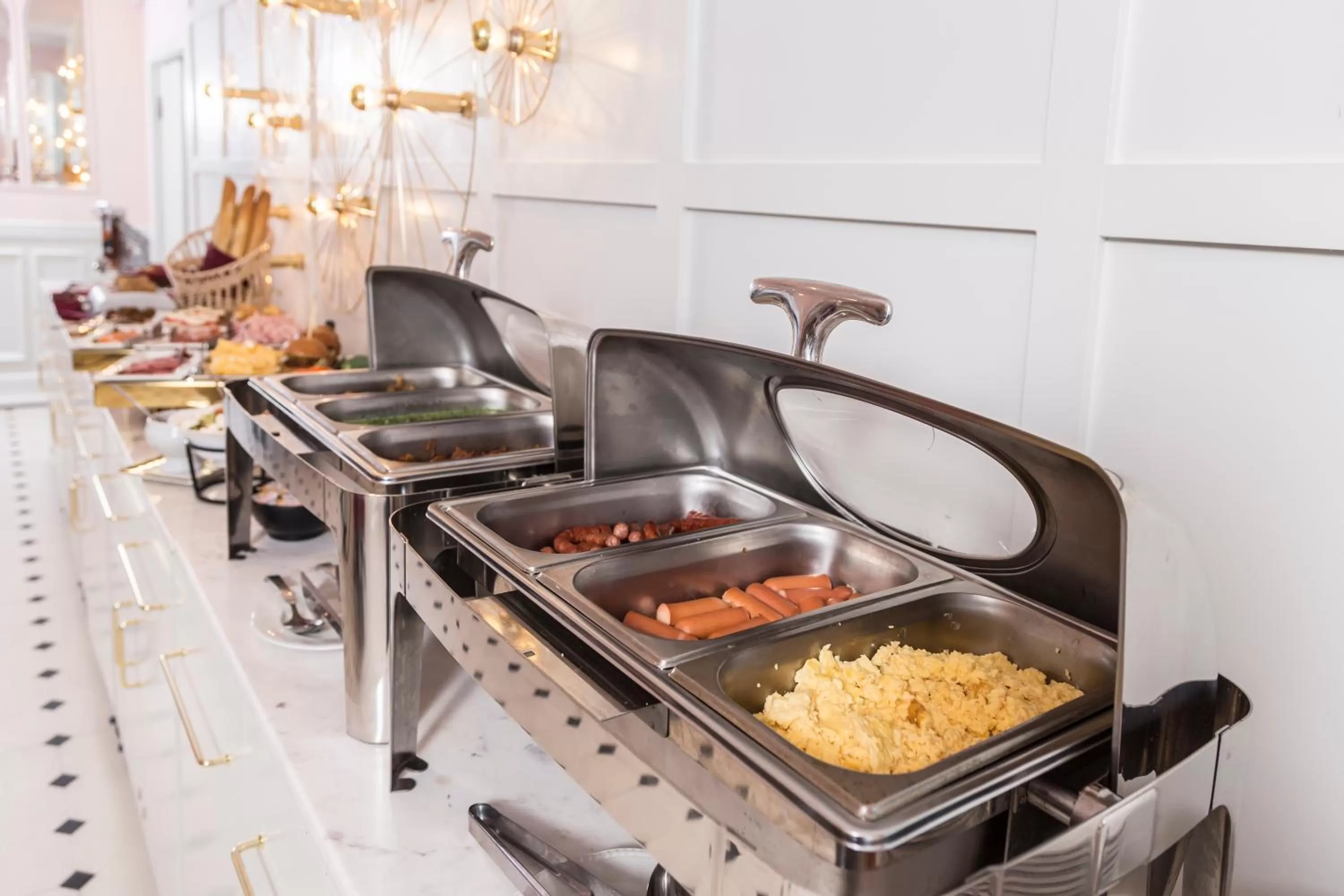 Breakfast in Hotel Cismigiu