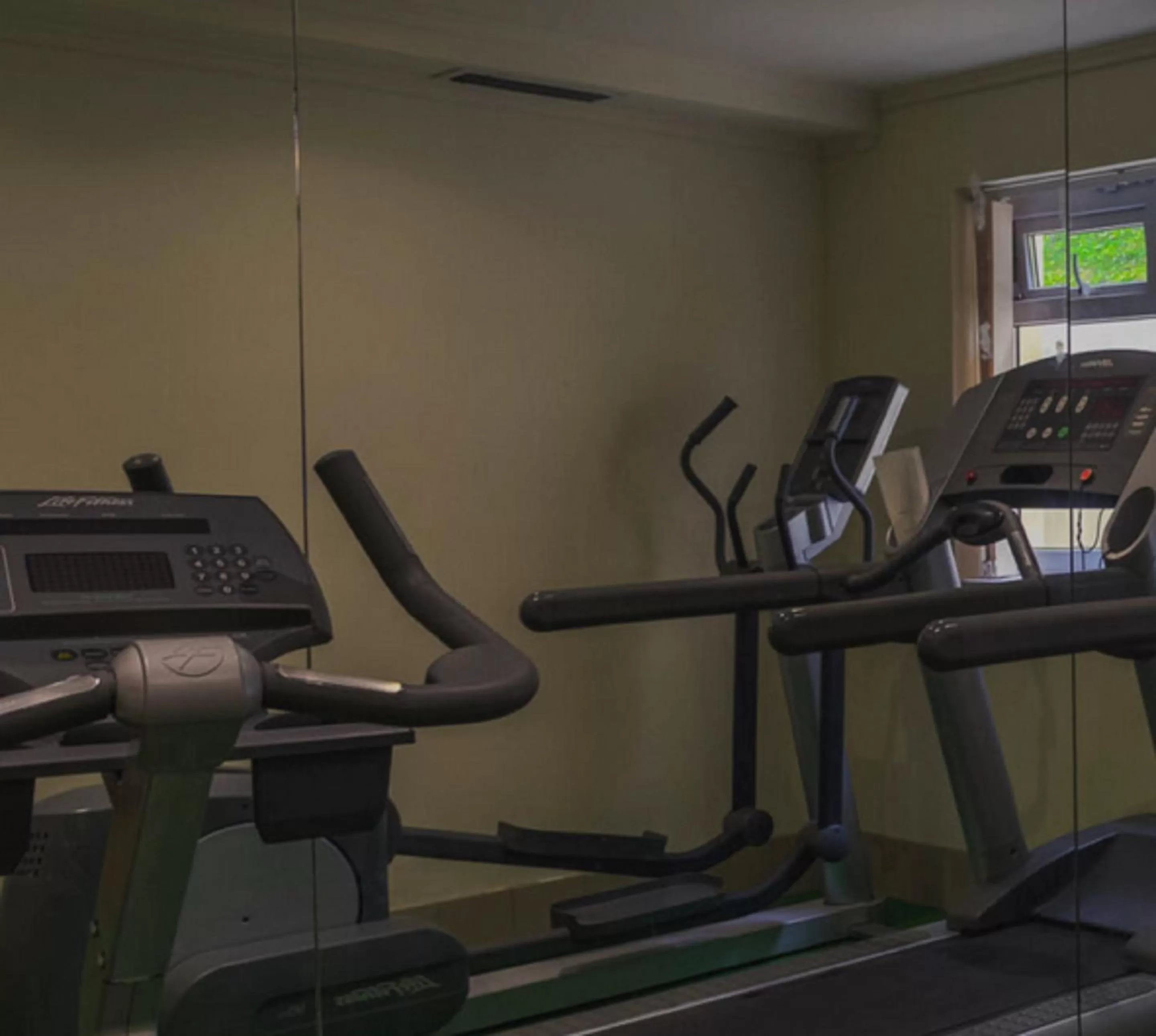 Fitness centre/facilities in Langstone Cliff Hotel