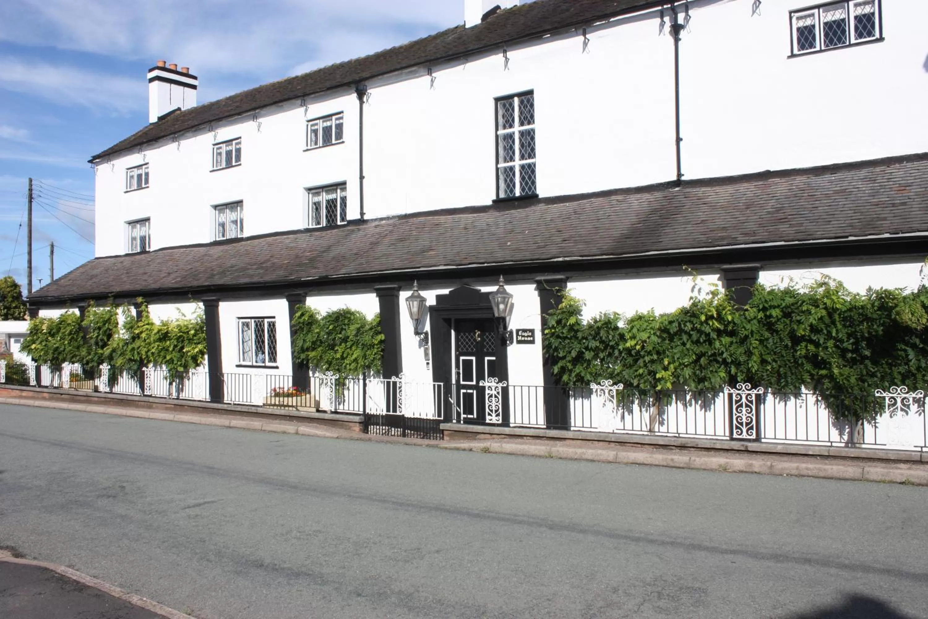 Property building in Eagle House - Award Winning B&B and Apartment