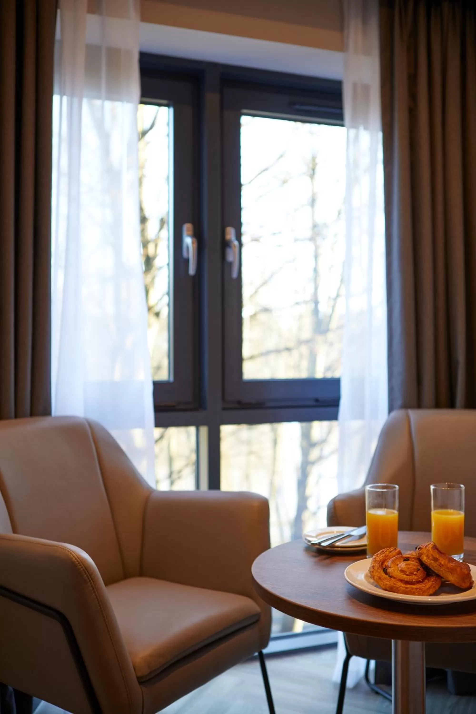 Seating area in Roomzzz York City