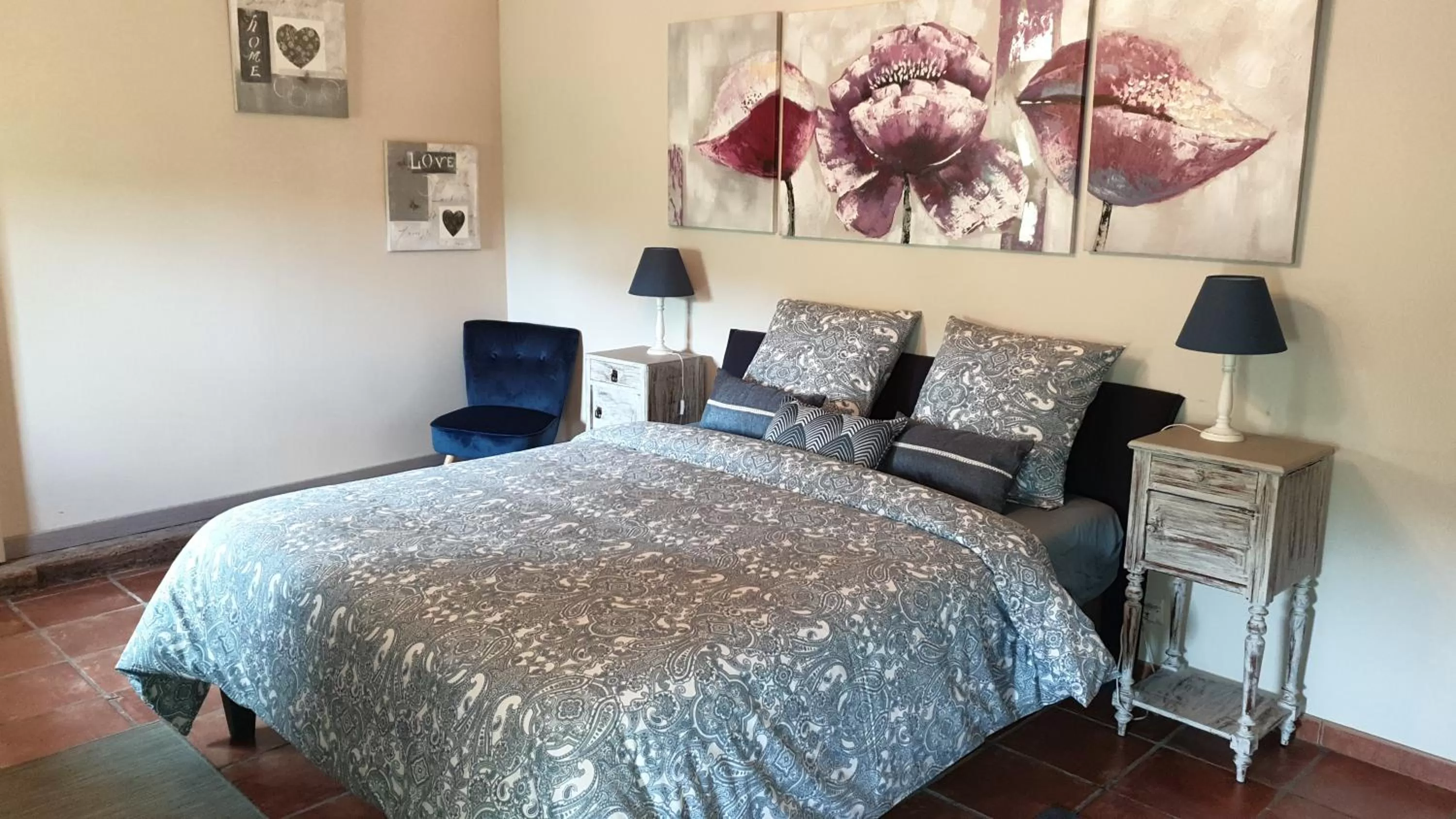 Bedroom in Château Puygrenier