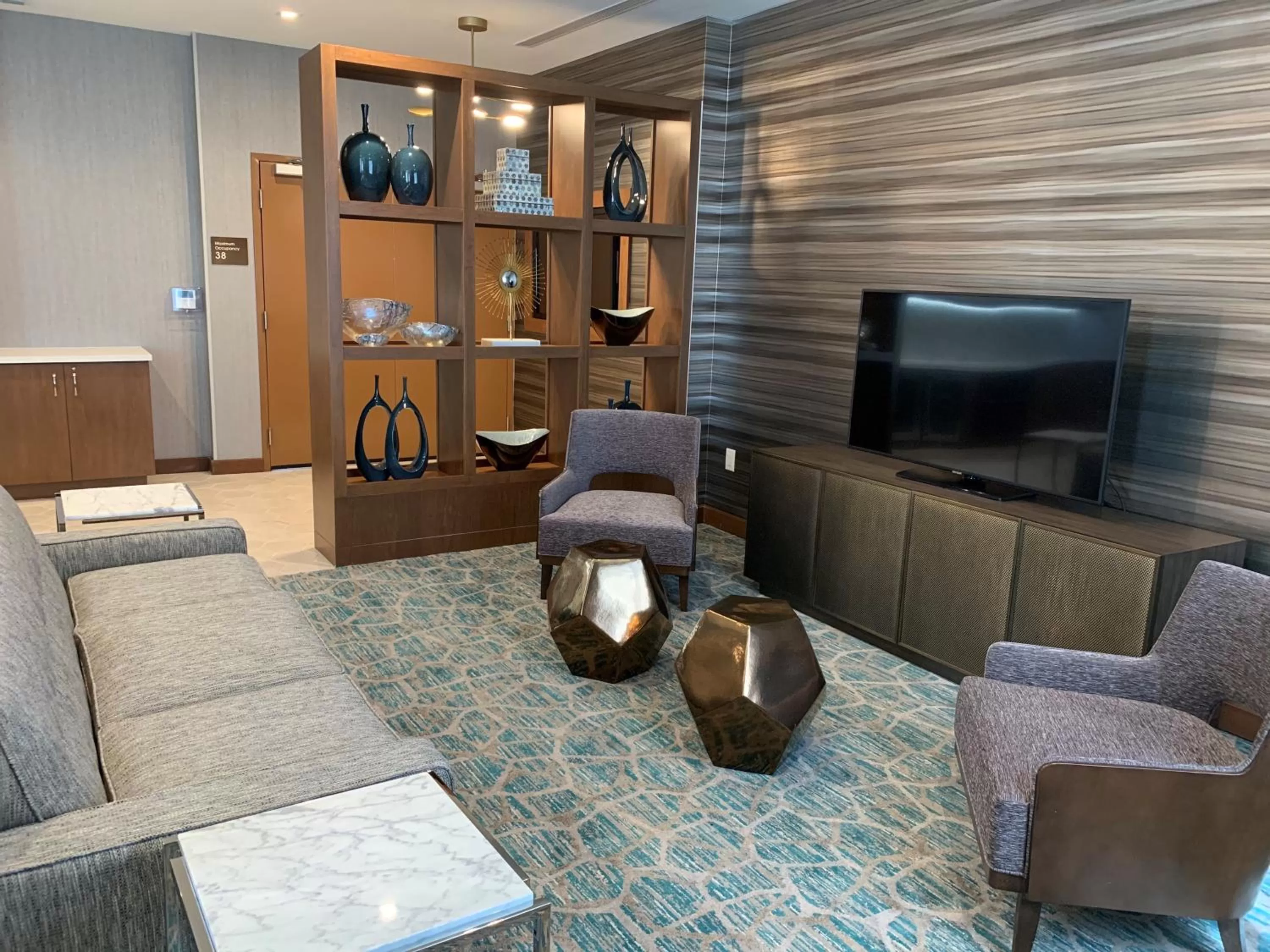 Area and facilities in Wyndham Garden Miami International Airport