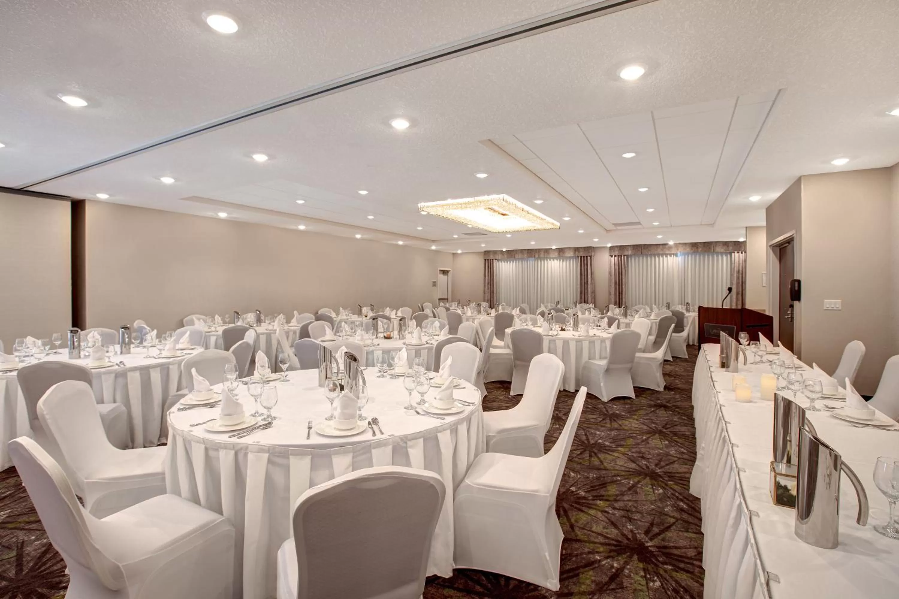 Banquet/Function facilities in Ramada by Wyndham St Paul AB