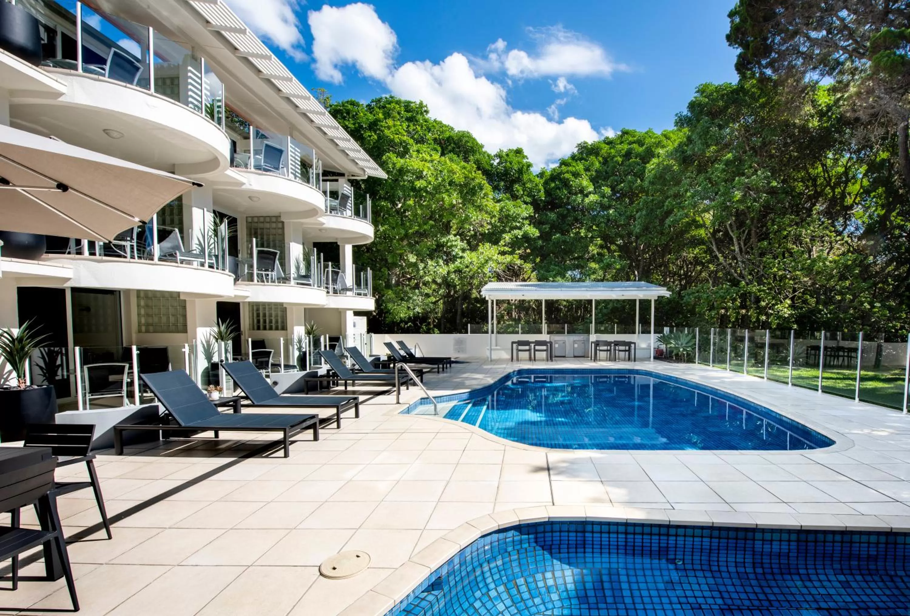 Swimming pool in SandCastles Noosa