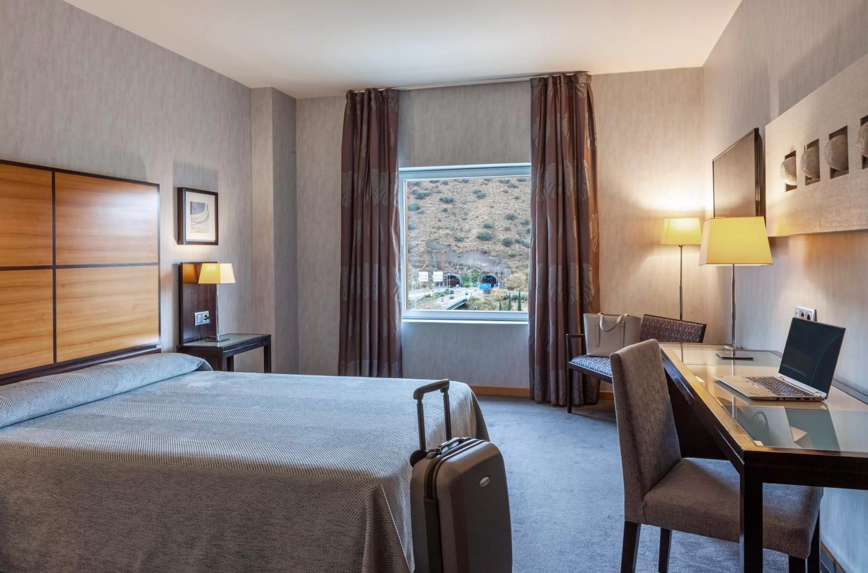 Photo of the whole room, Bed in Hotel Macià Real De La Alhambra