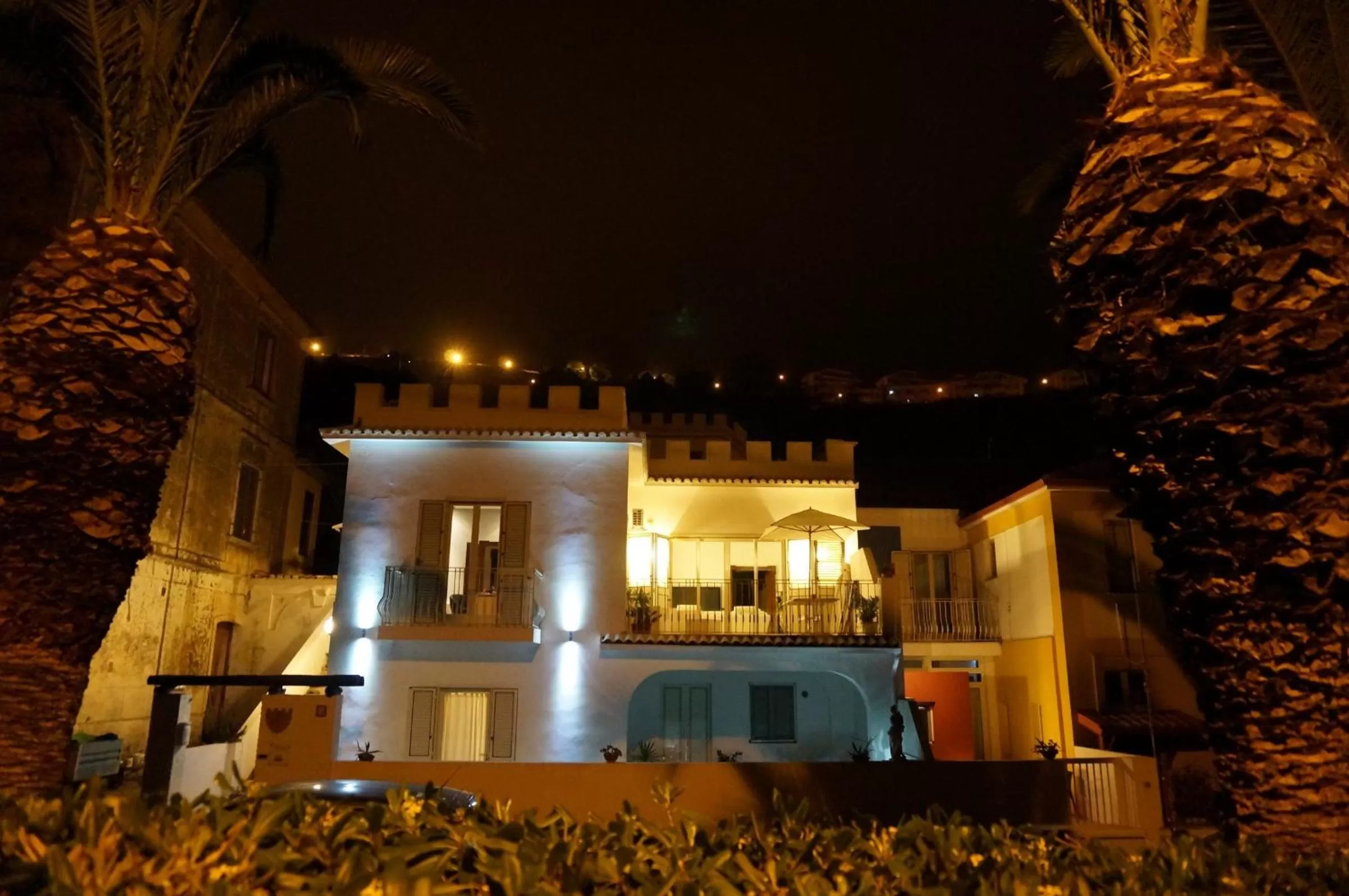 Facade/entrance in Villino Erminia - Seaside Art b&b