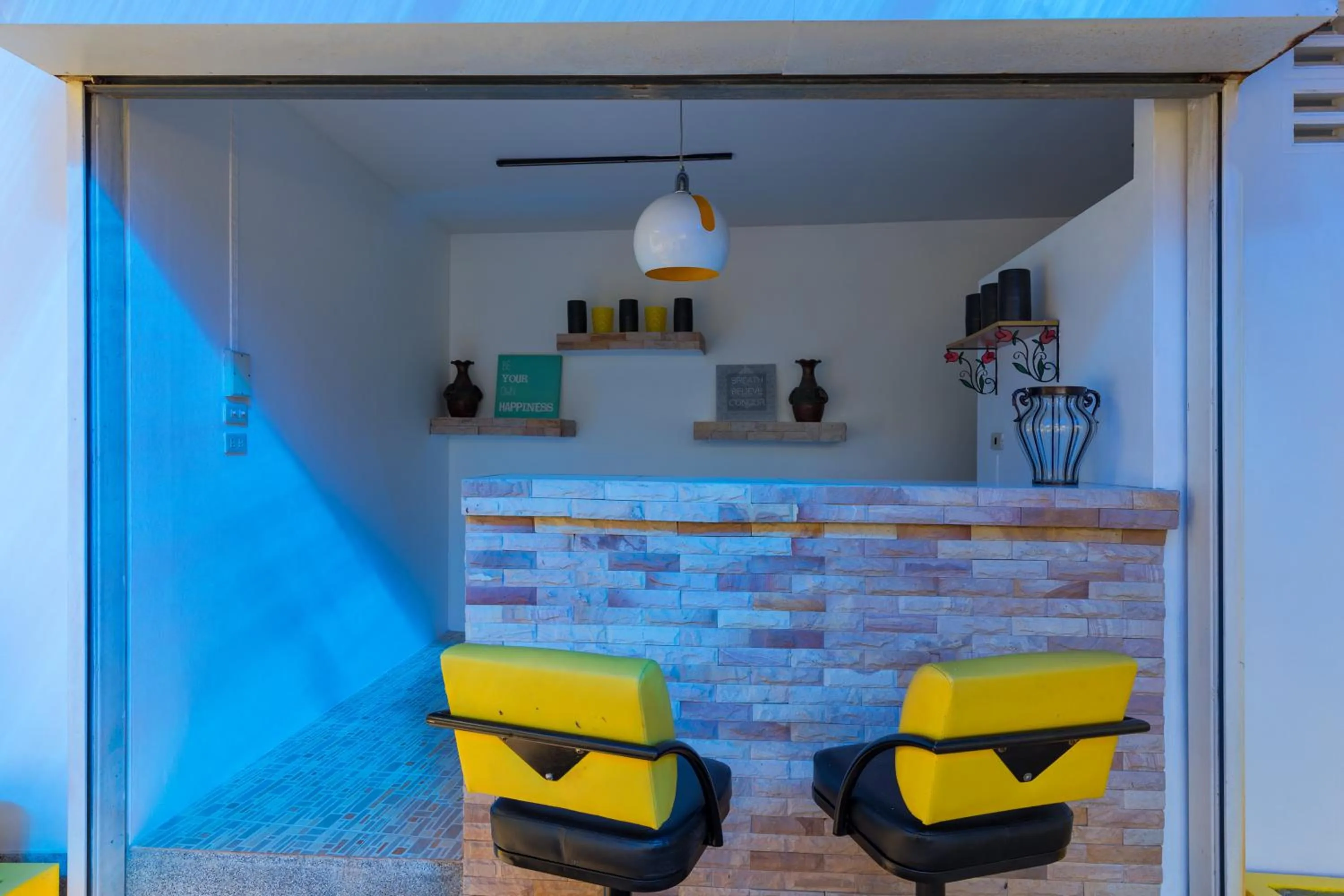 Lounge or bar in Baan Chaylay Resort Karon