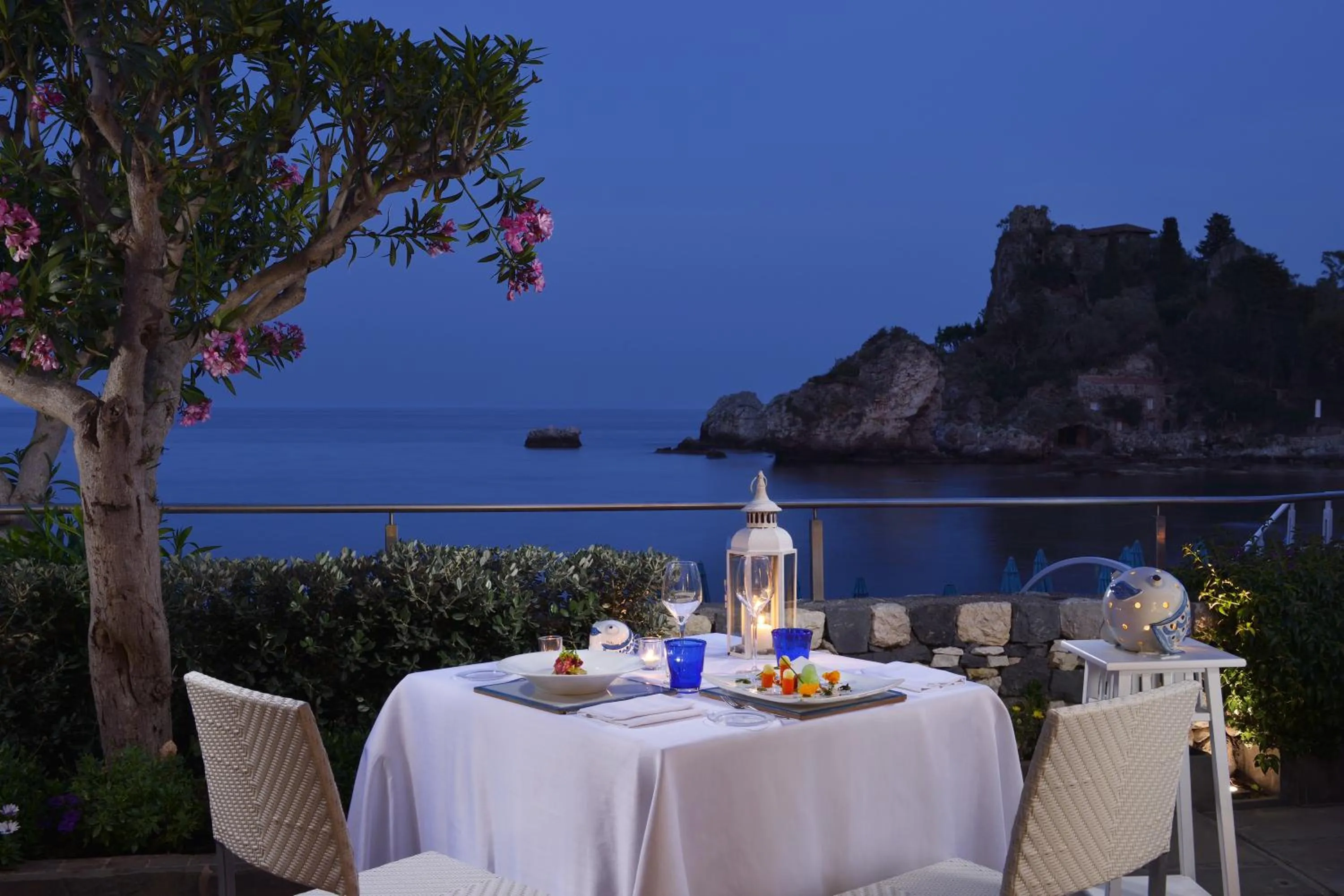 Restaurant/places to eat in La Plage Resort