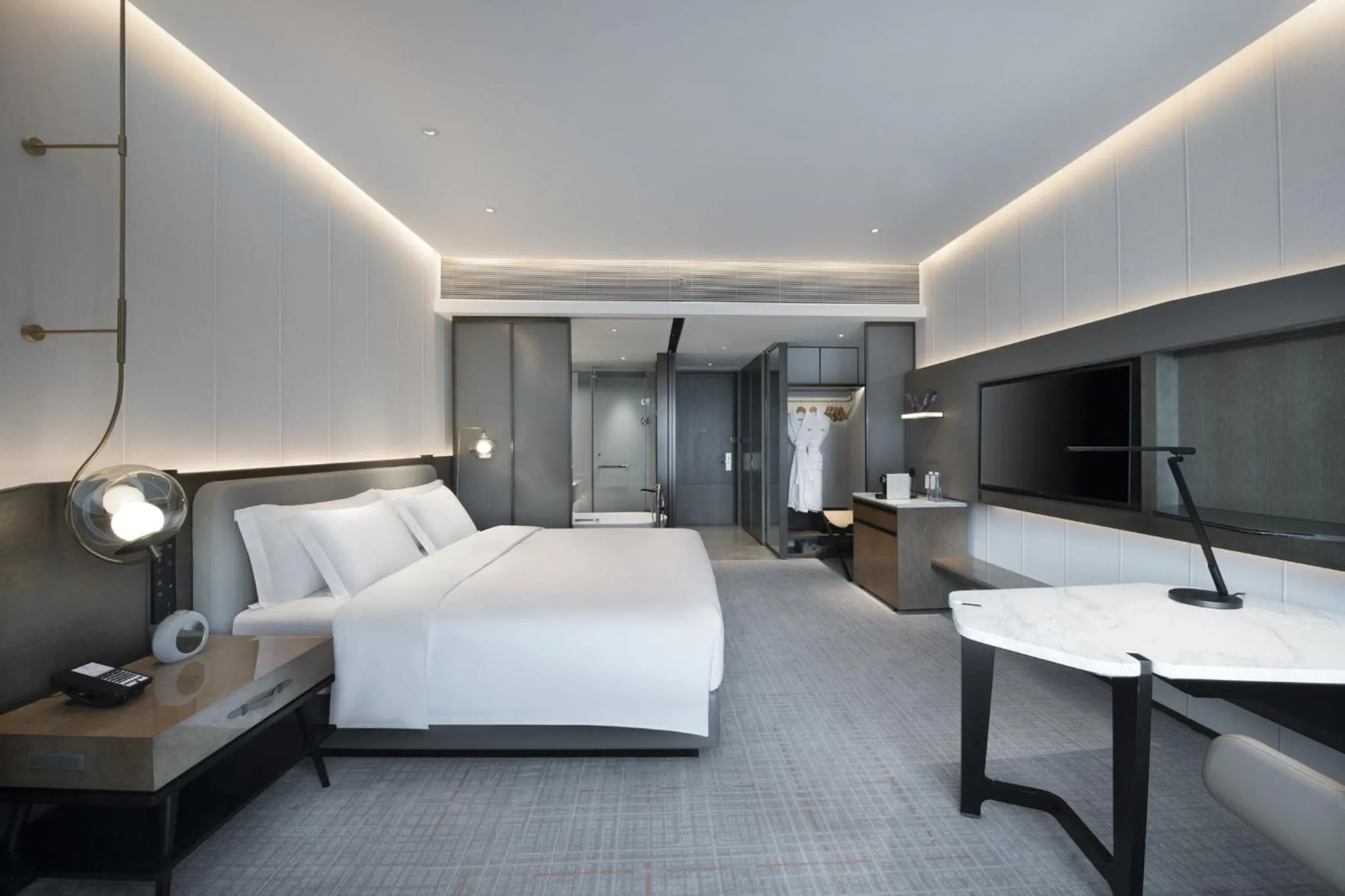 Photo of the whole room, Bed in Crowne Plaza Wuhan Optics Valley by IHG