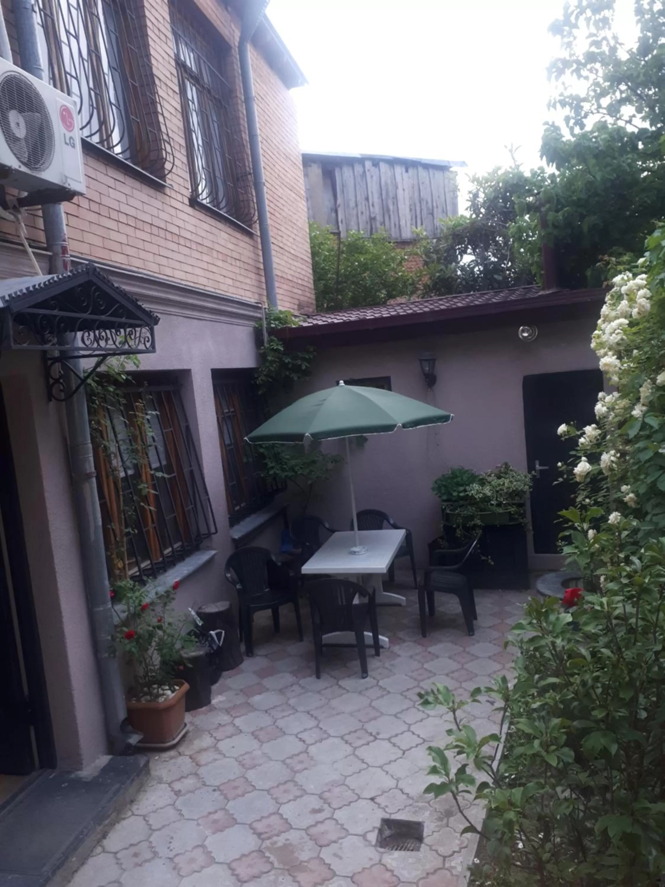 Facade/entrance in Sunflower Hotel