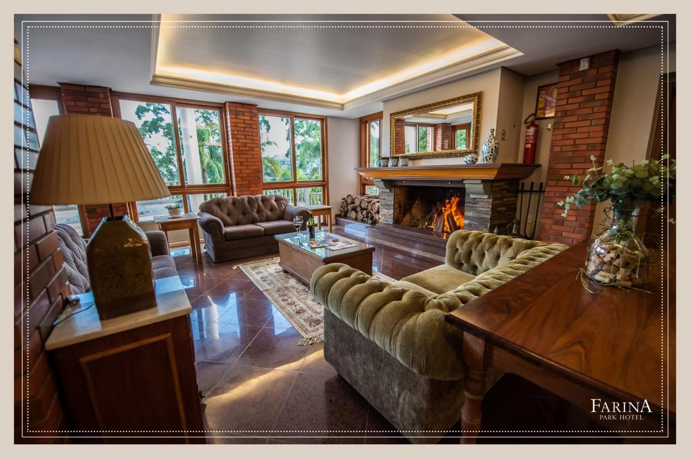 Communal lounge/ TV room in Farina Park Hotel