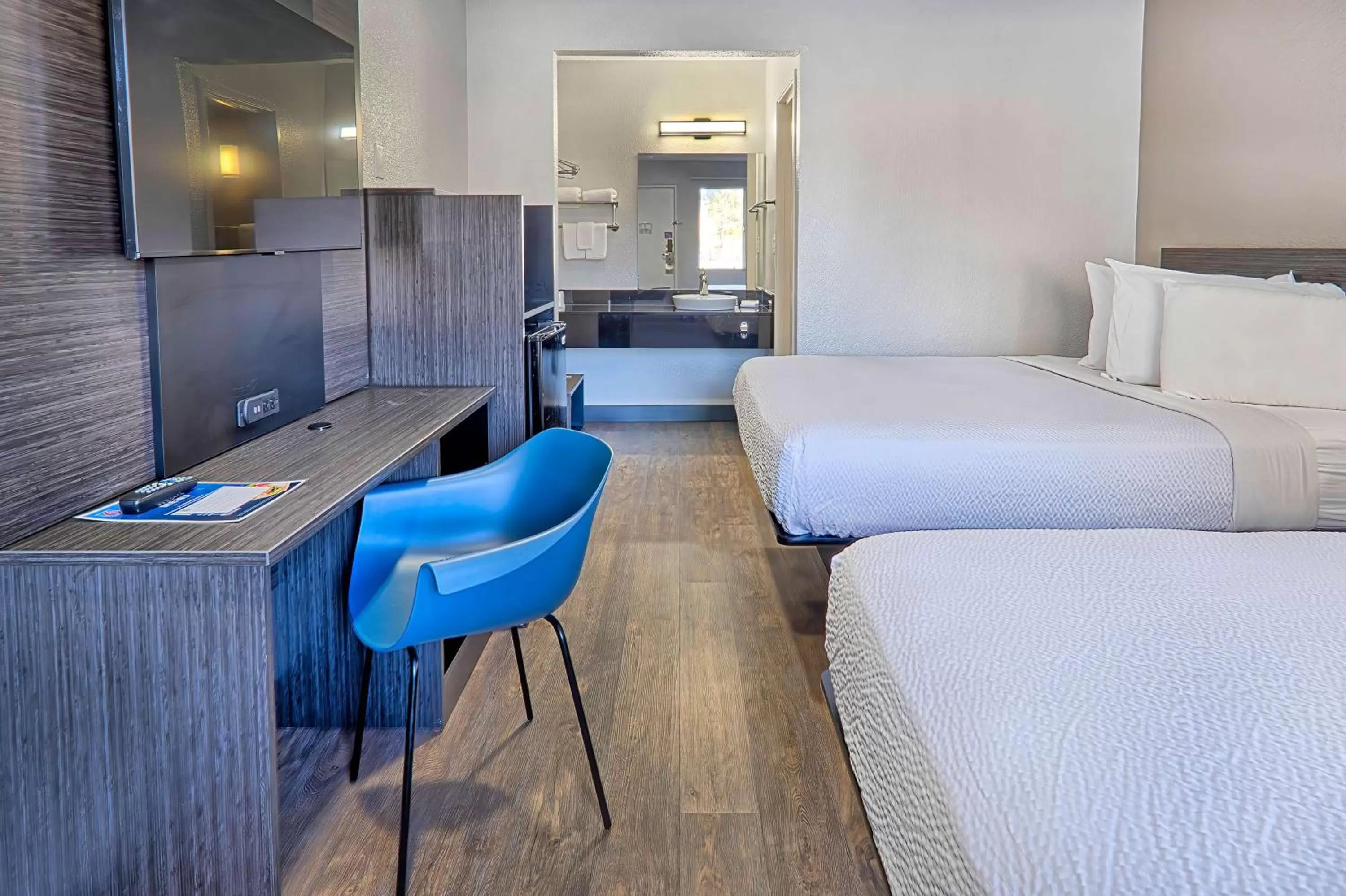 Bedroom, Bed in Motel 6-Lancaster, CA