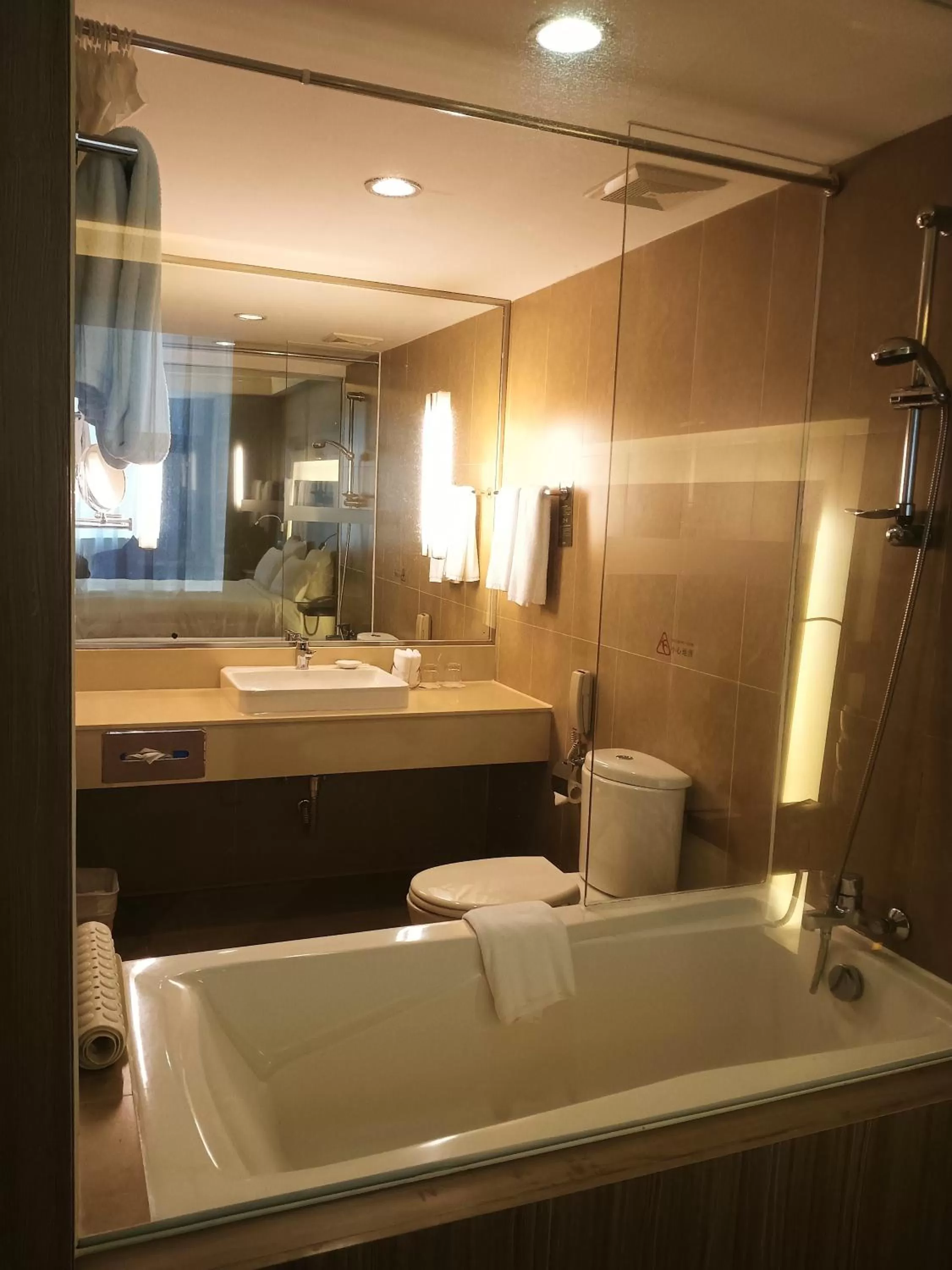 Bathroom in Shenzhen Novotel Watergate