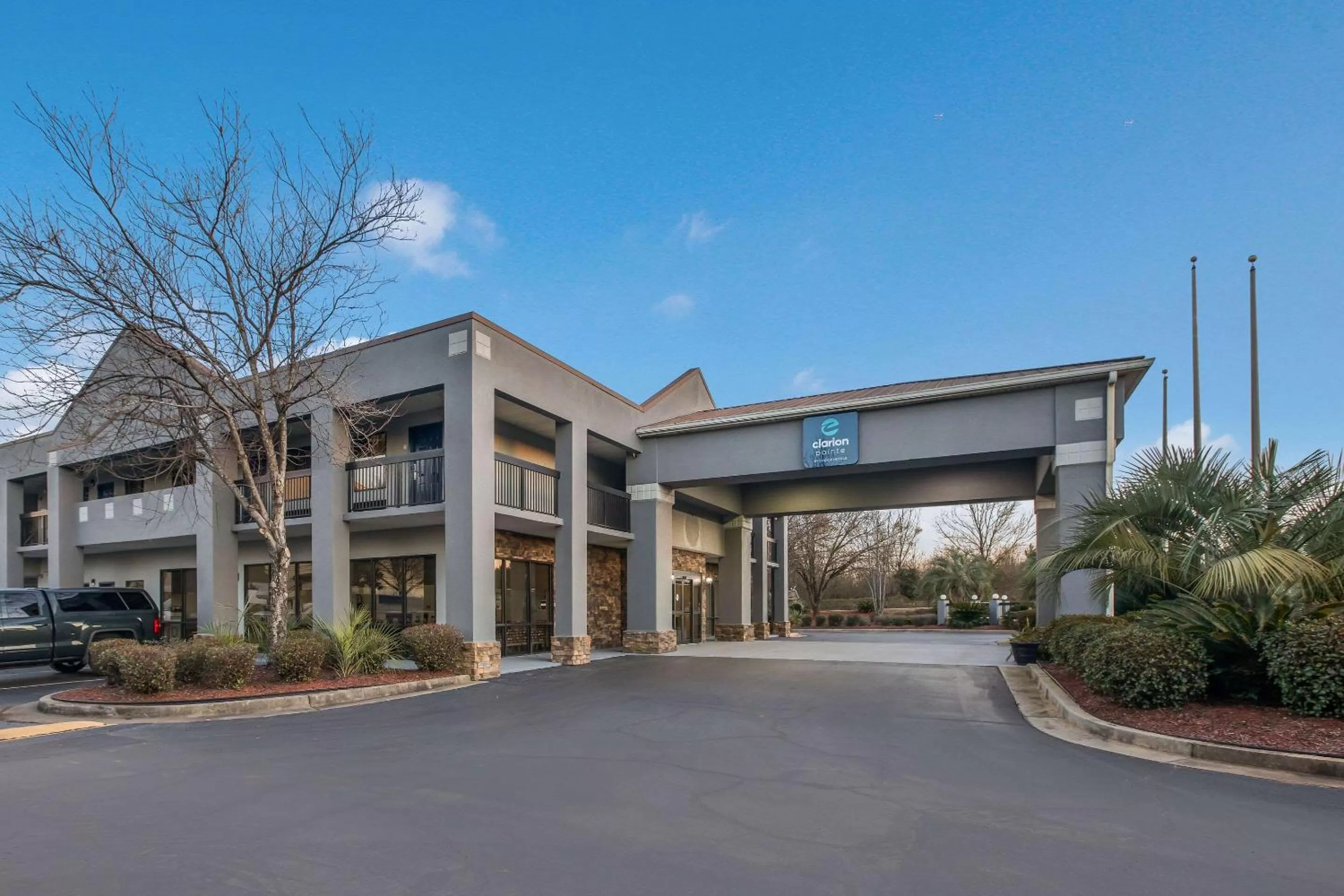 Property building in Clarion Pointe Forsyth I-75