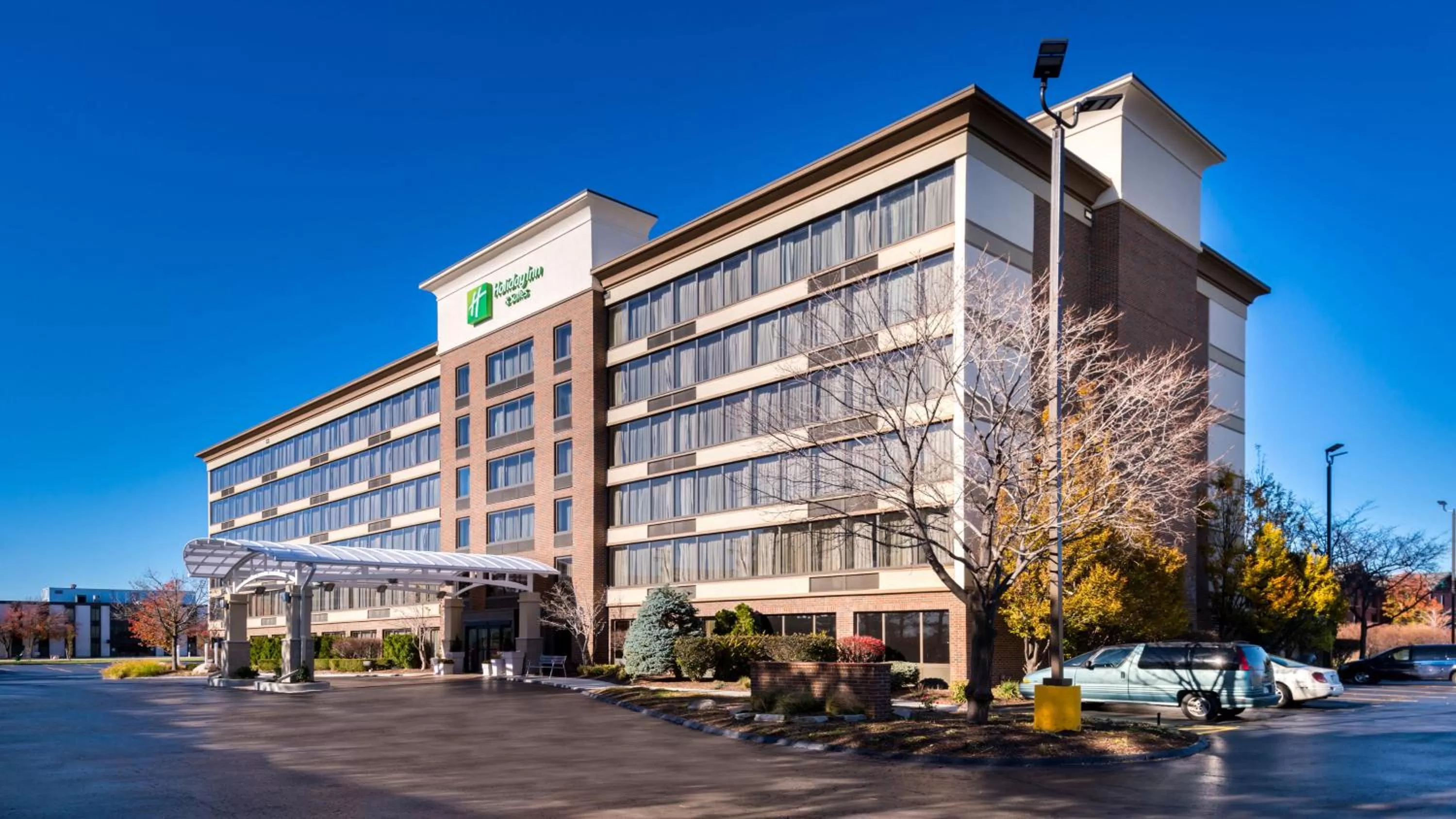 Property building in Holiday Inn Hotel & Suites Warren by IHG