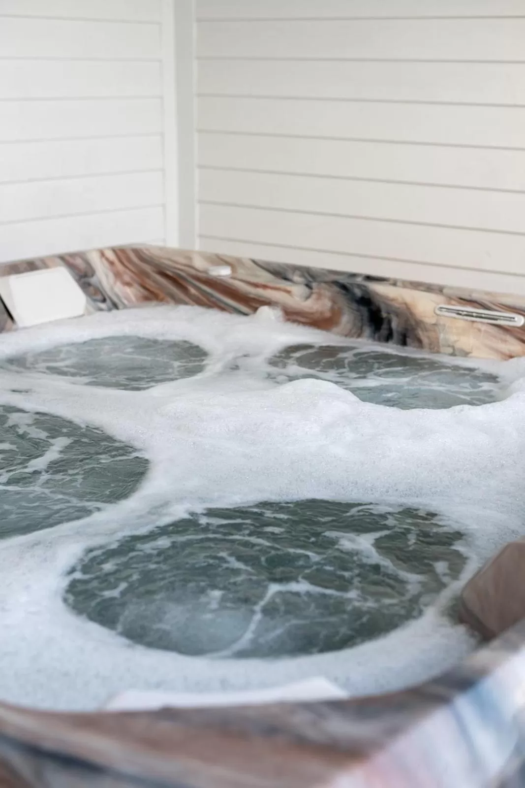 Hot Tub in Serenity in the Marigny