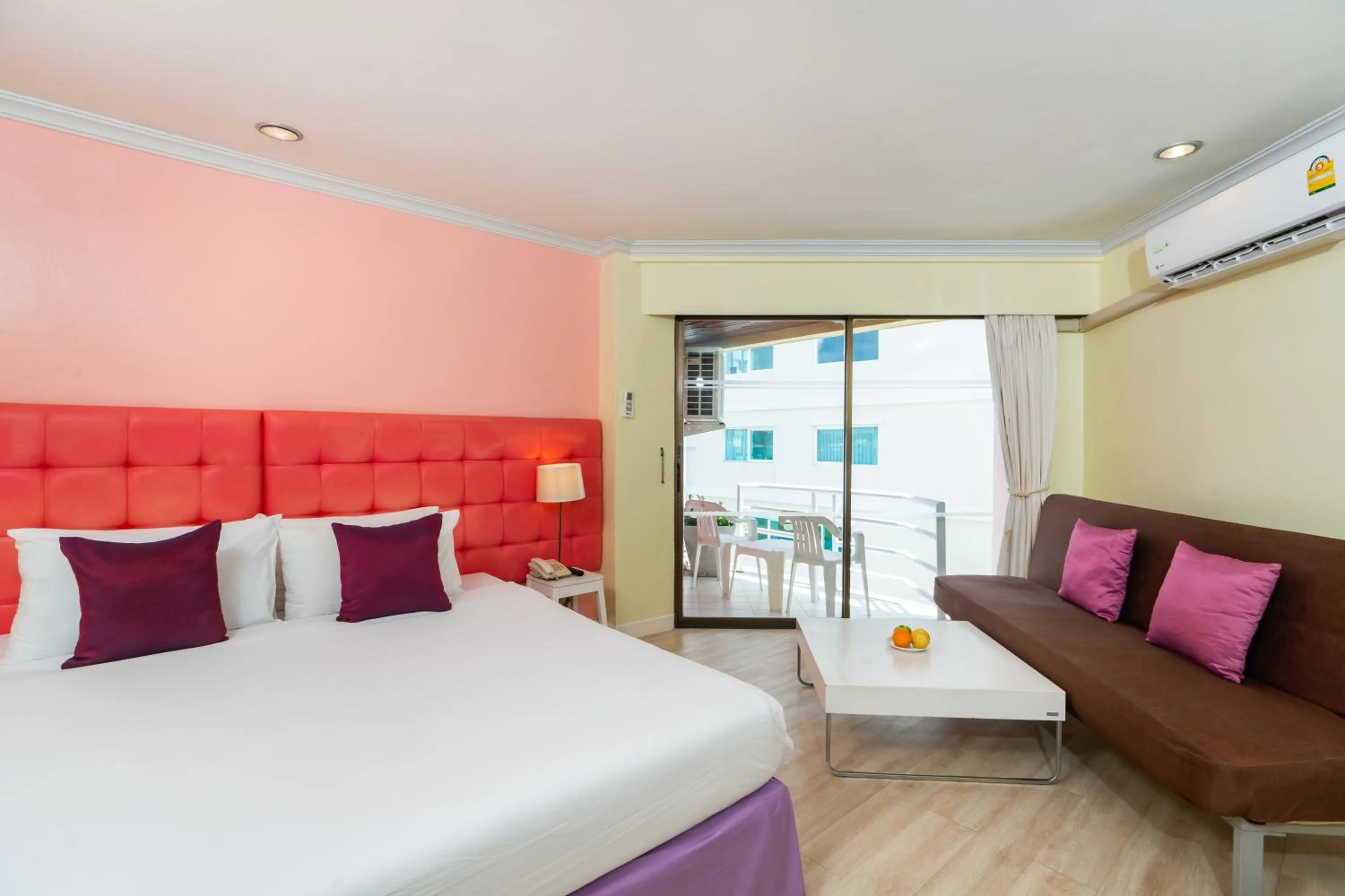 Balcony/Terrace, Bed in Bella Villa Metro