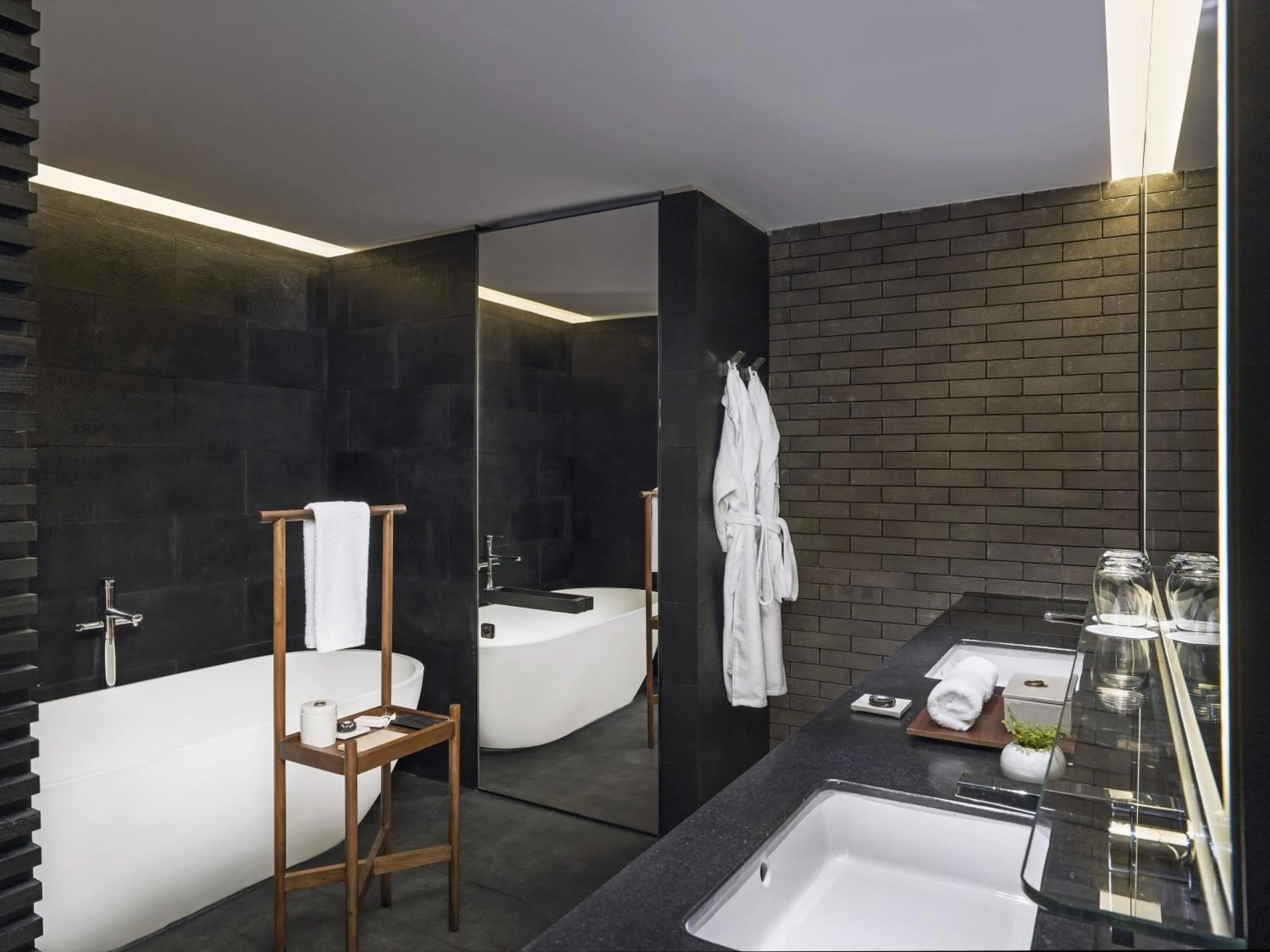 Bathroom, Bed in The Temple House