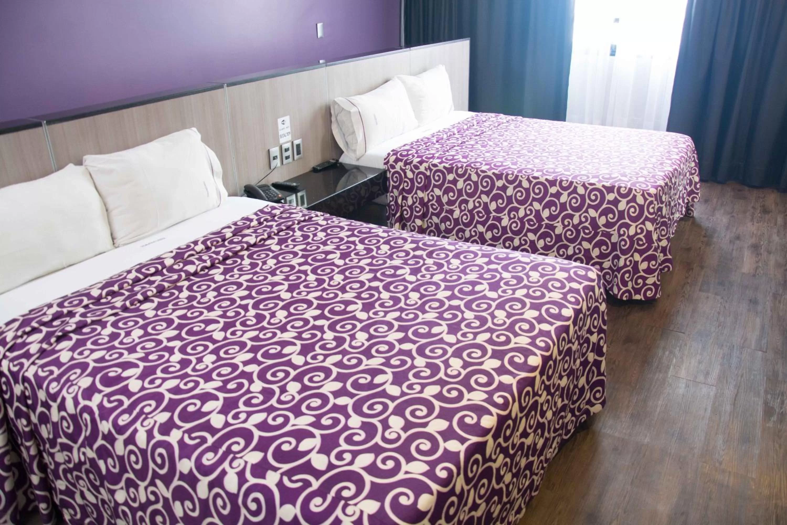 Photo of the whole room, Bed in Hotel Max