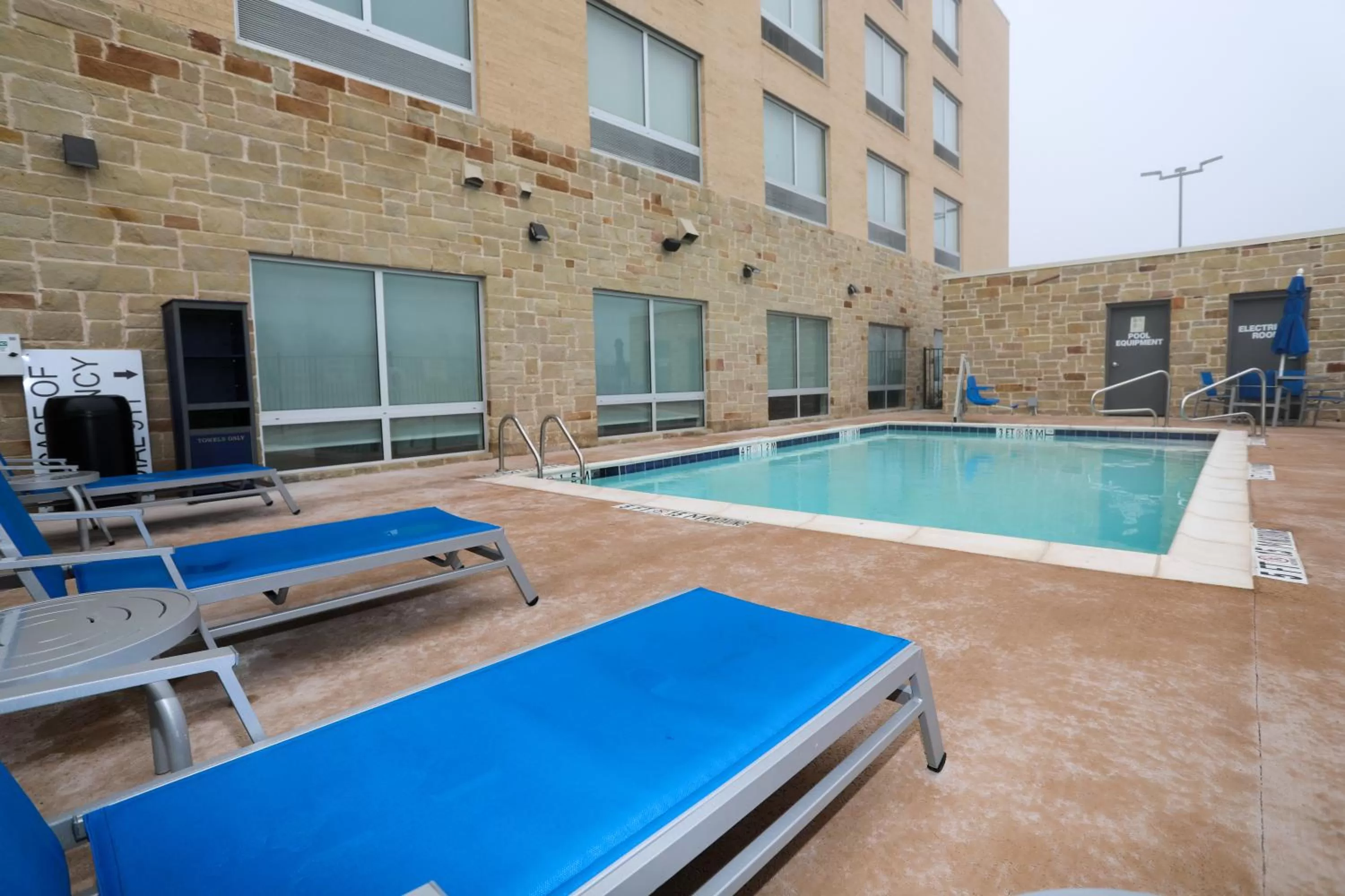 Swimming pool in Holiday Inn Express & Suites - Forney by IHG