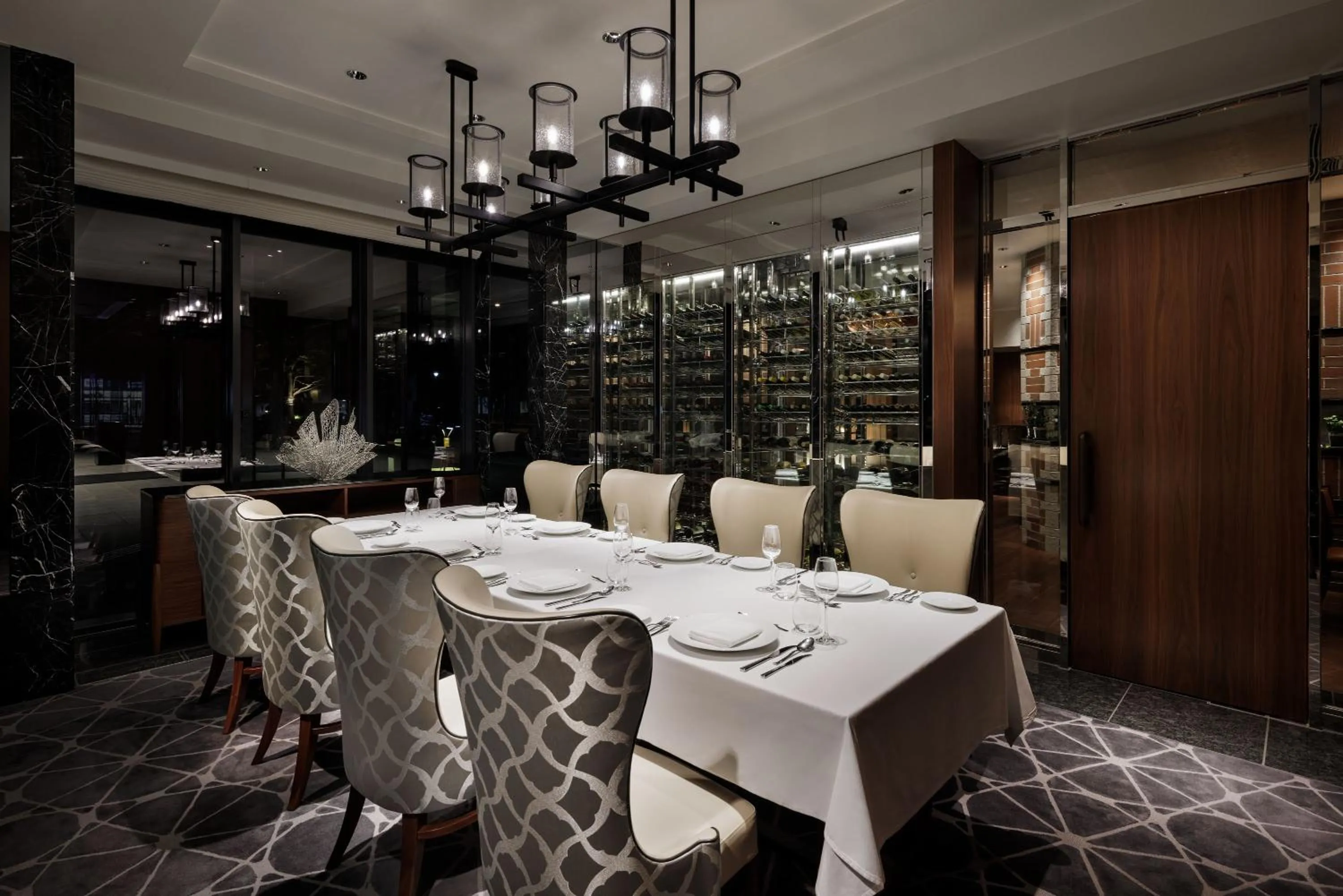 Restaurant/places to eat in Hyatt Regency Yokohama