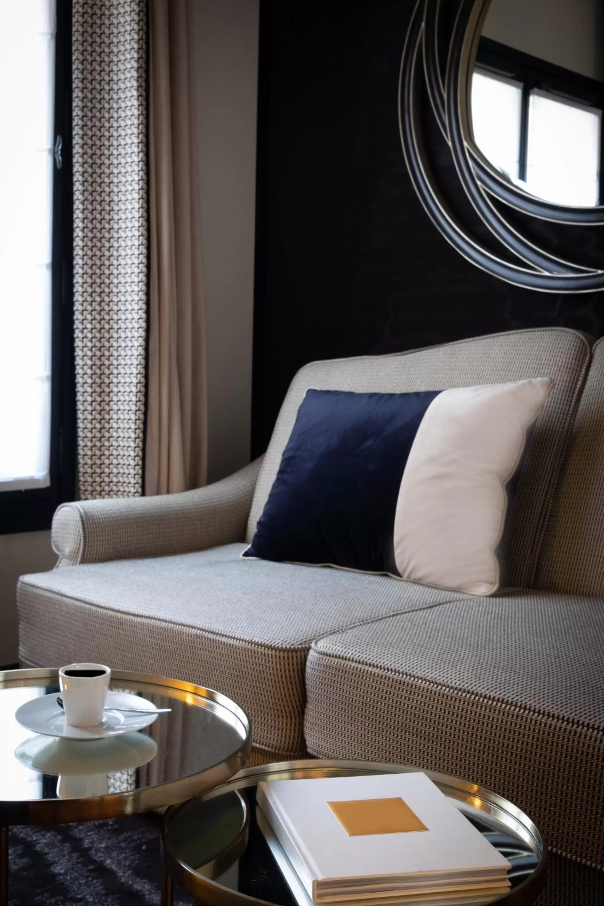 Seating area in Hôtel le Derby Alma by Inwood Hotels