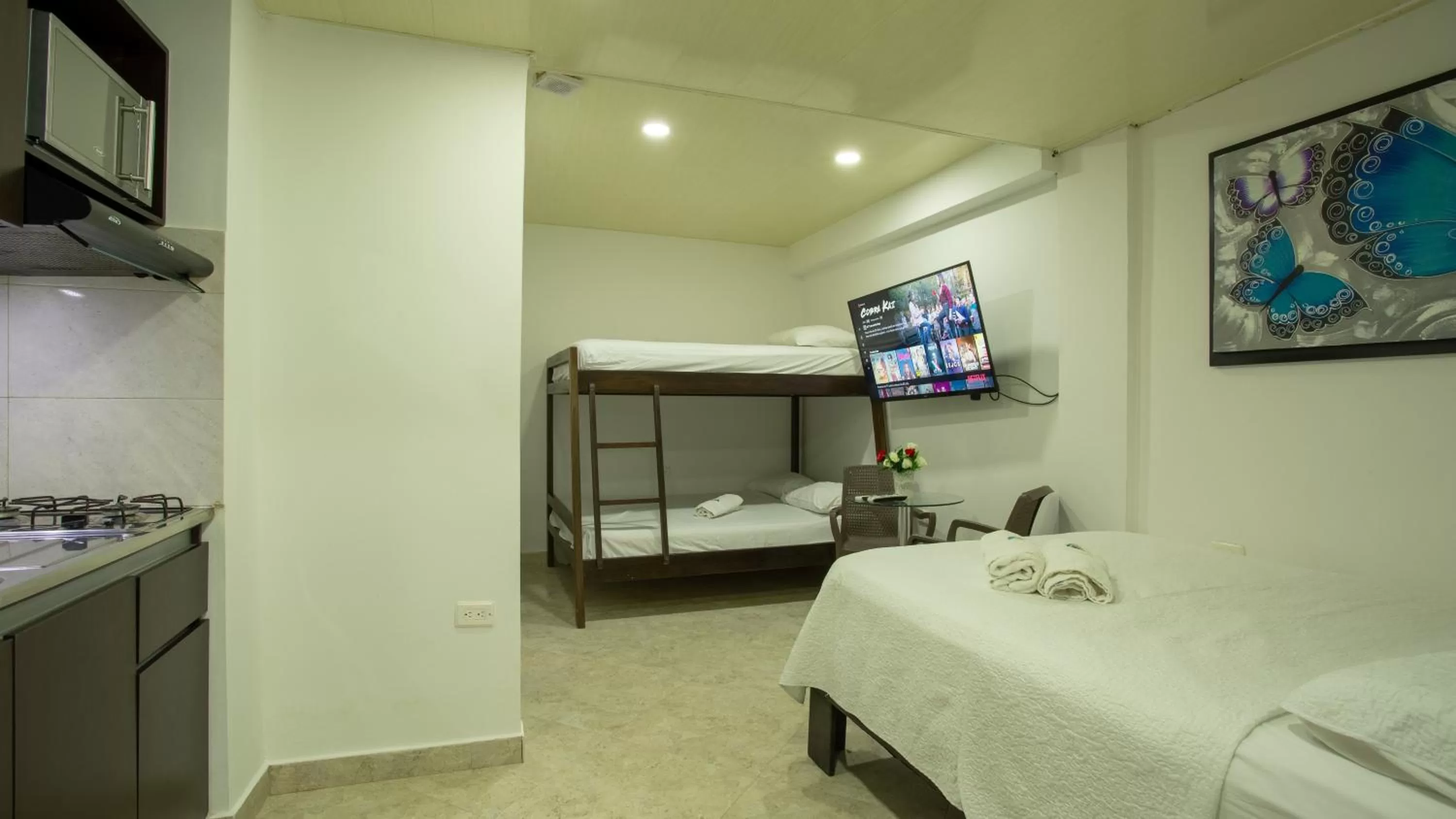 Photo of the whole room, Bed in Hollywood Beach Suite