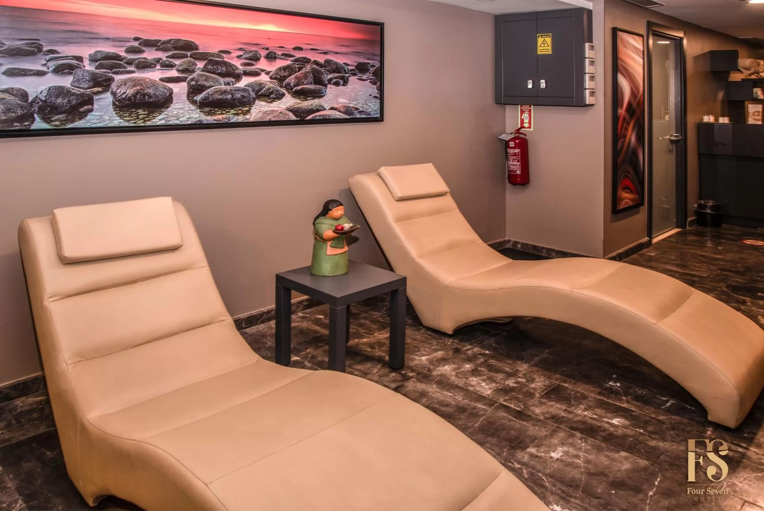 Spa and wellness centre/facilities in FOUR SEVEN HOTEL