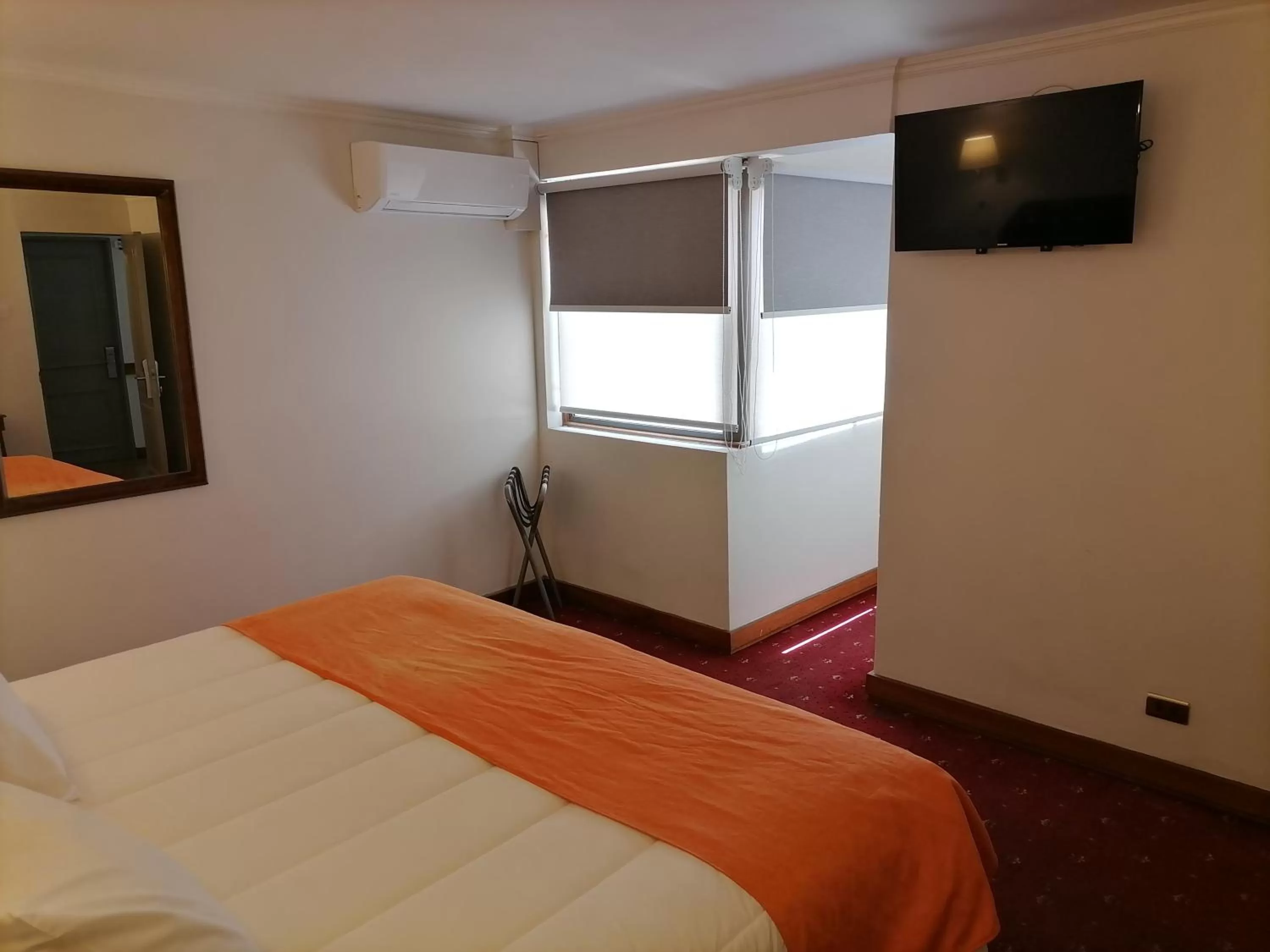 Photo of the whole room, Bed in Hotel Gavina Express