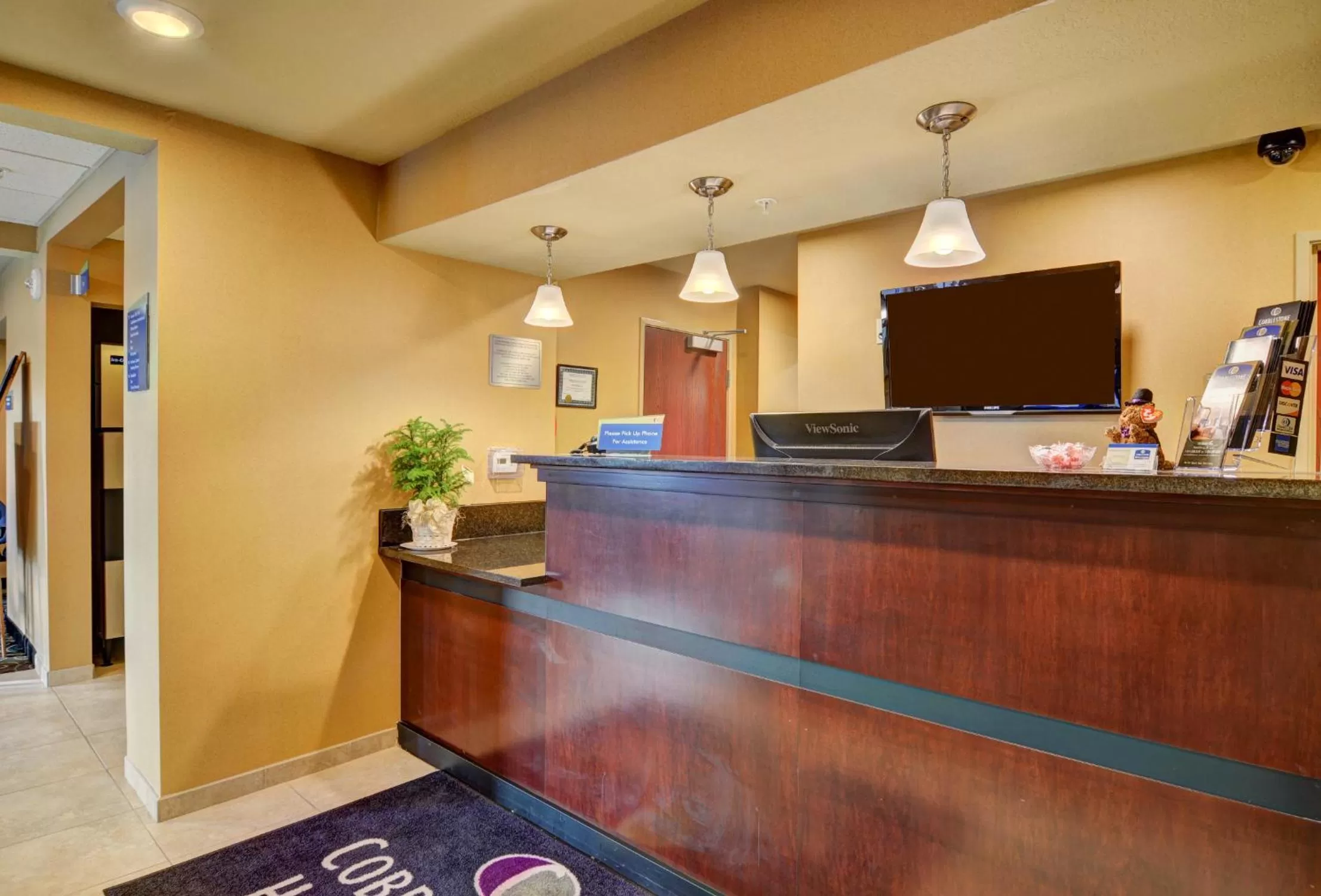 Lobby or reception in Cobblestone Hotel & Suites - Punxsutawney