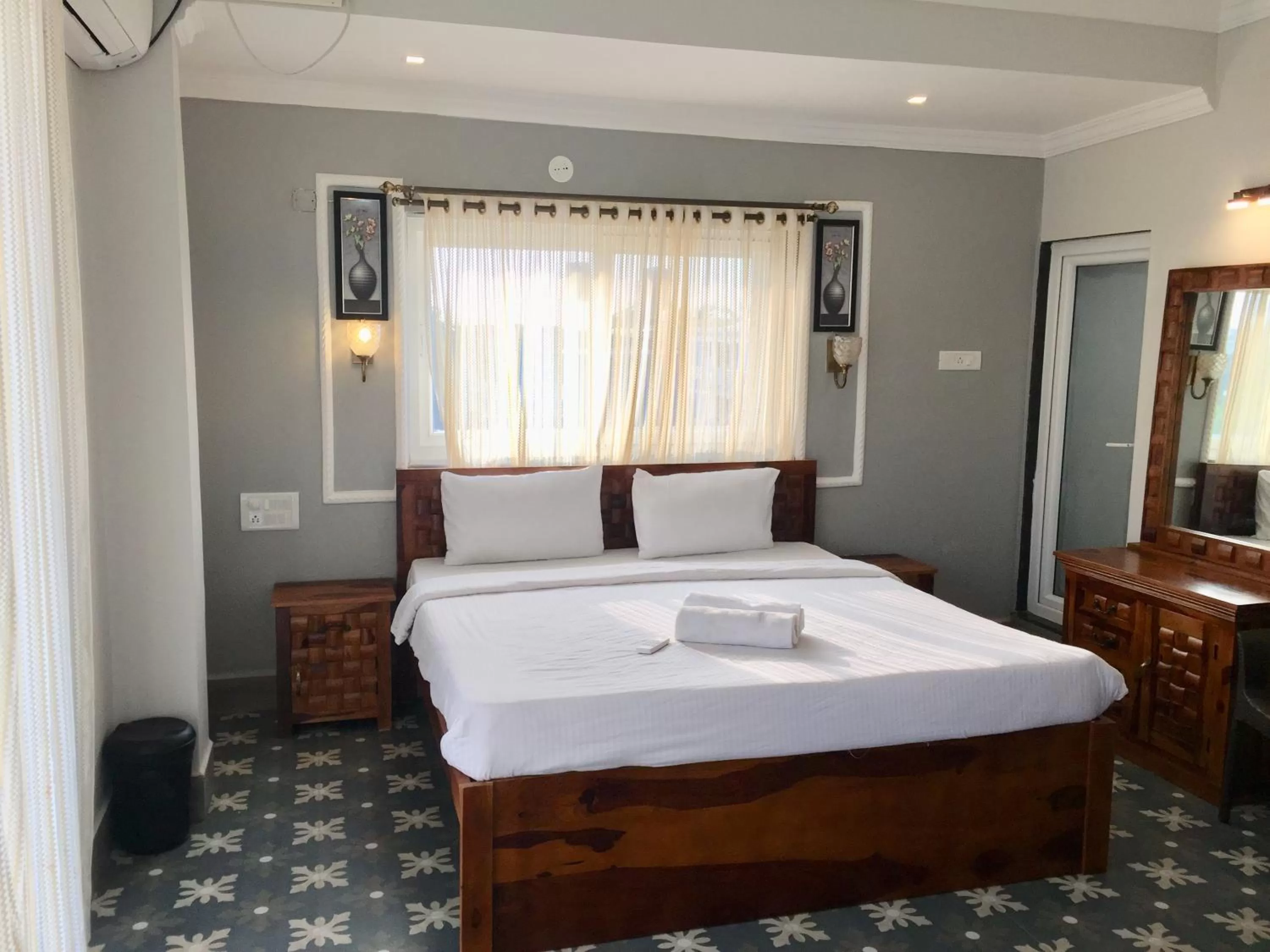 Bed in Hotel Baga Pescador