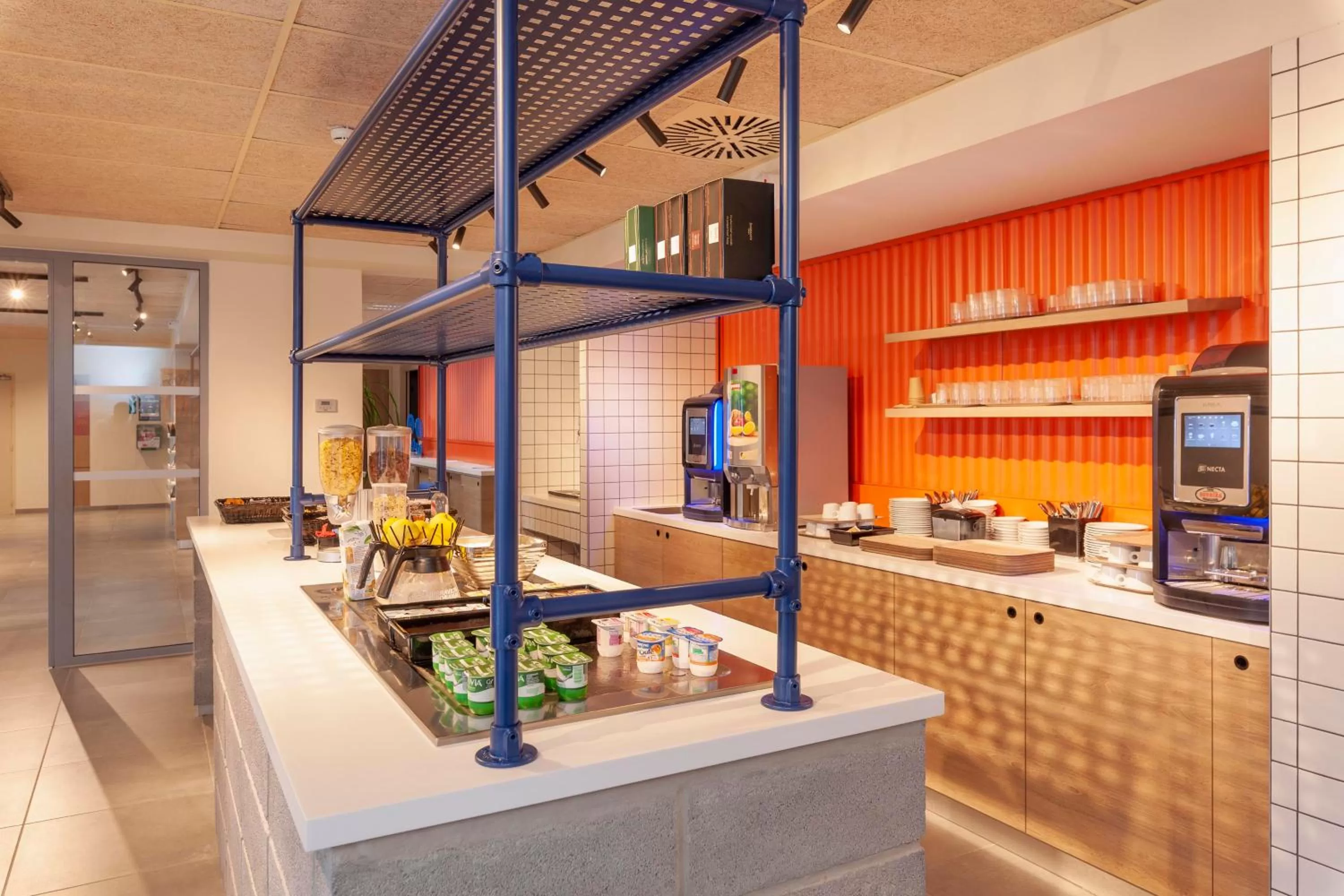 Breakfast in Hotel ibis Mont De Marsan