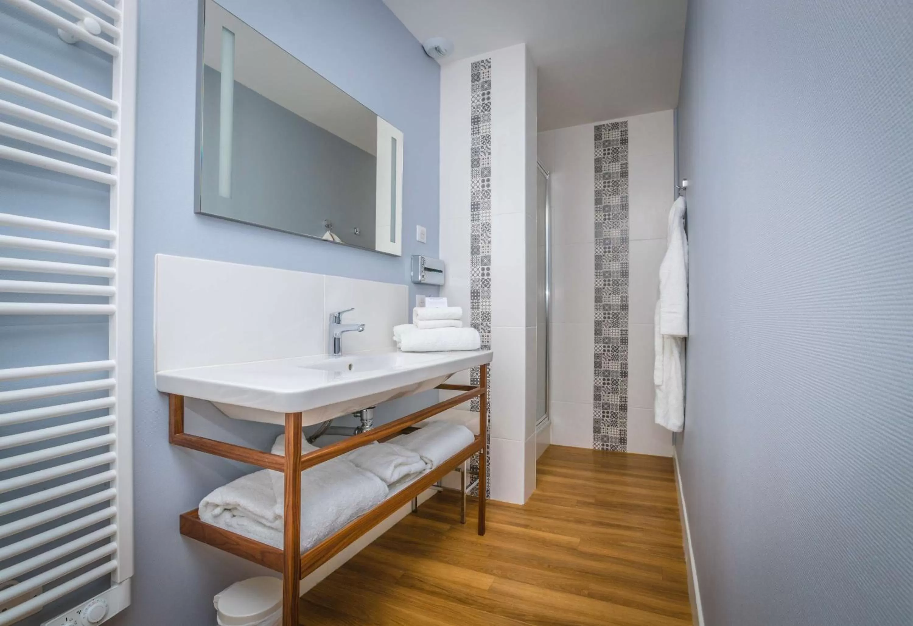 Bathroom in Best Western Hôtel de France