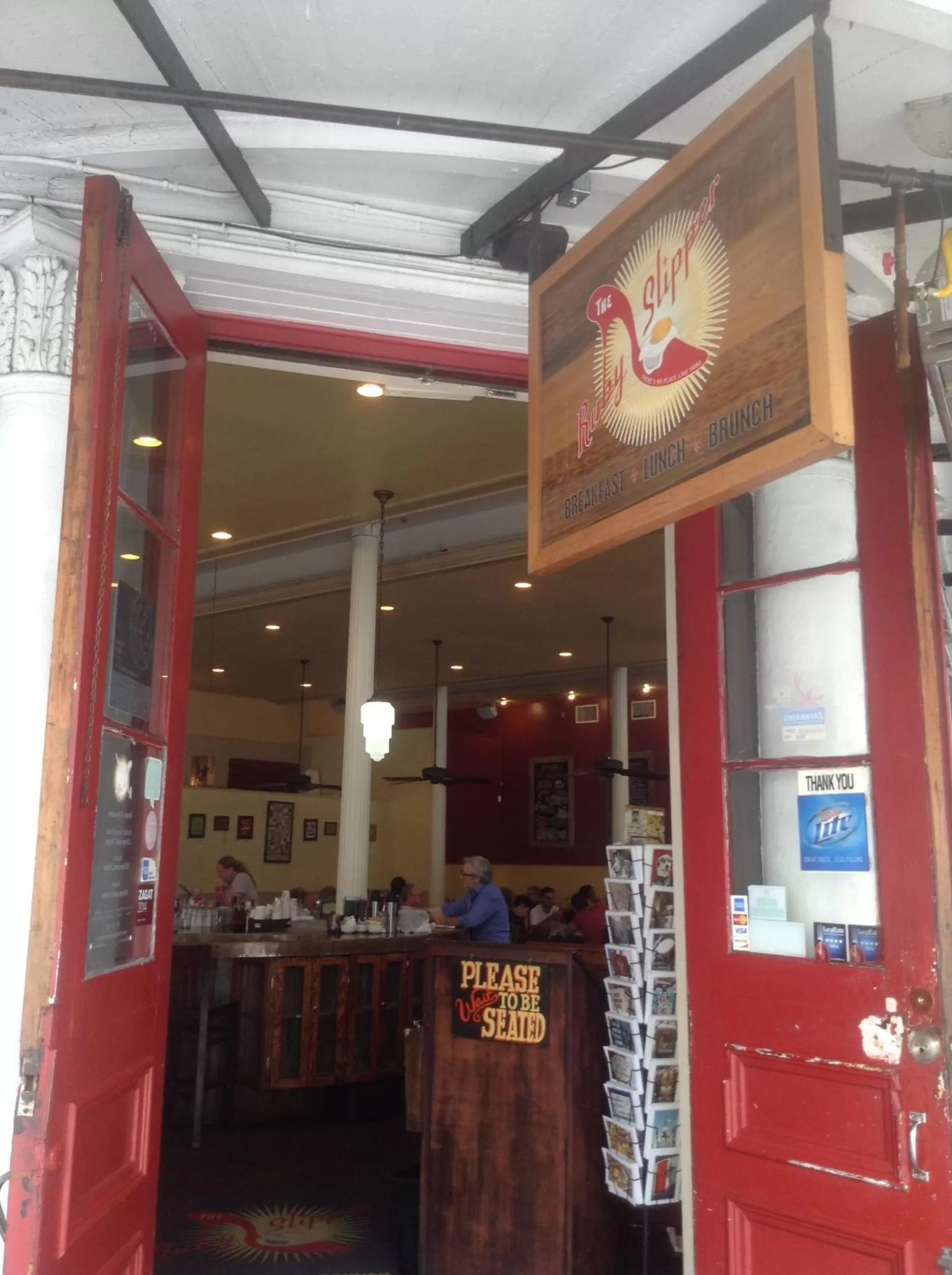 Restaurant/places to eat in Pelham Hotel