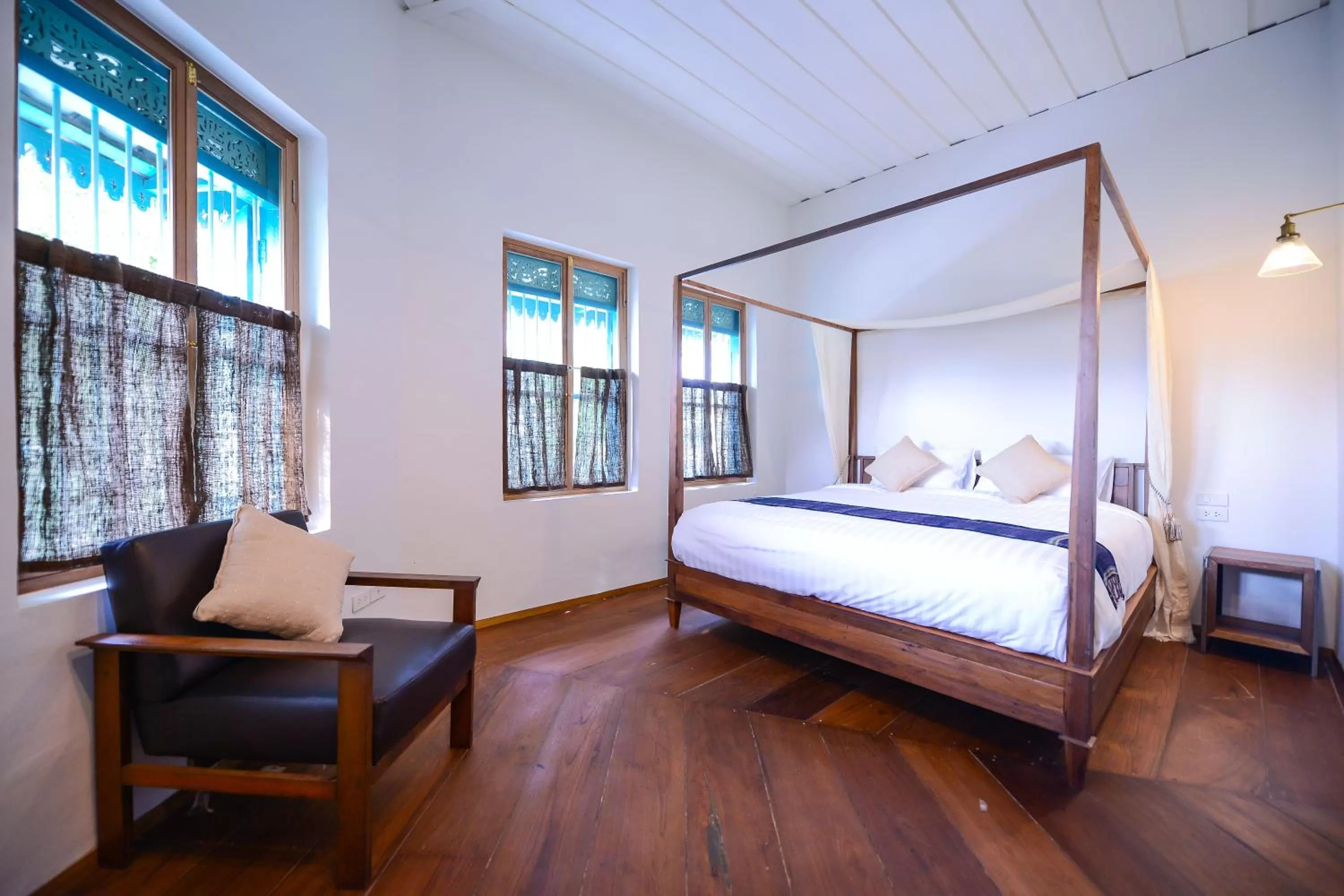 Bed in Neighbor Phuthon