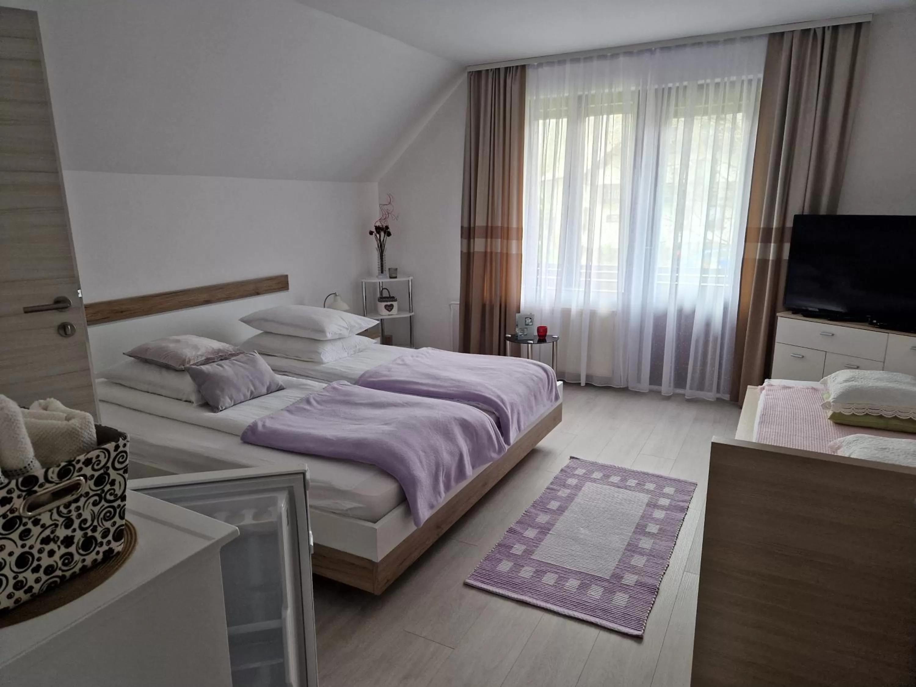 Property building, Bed in Sobe Ćuskić