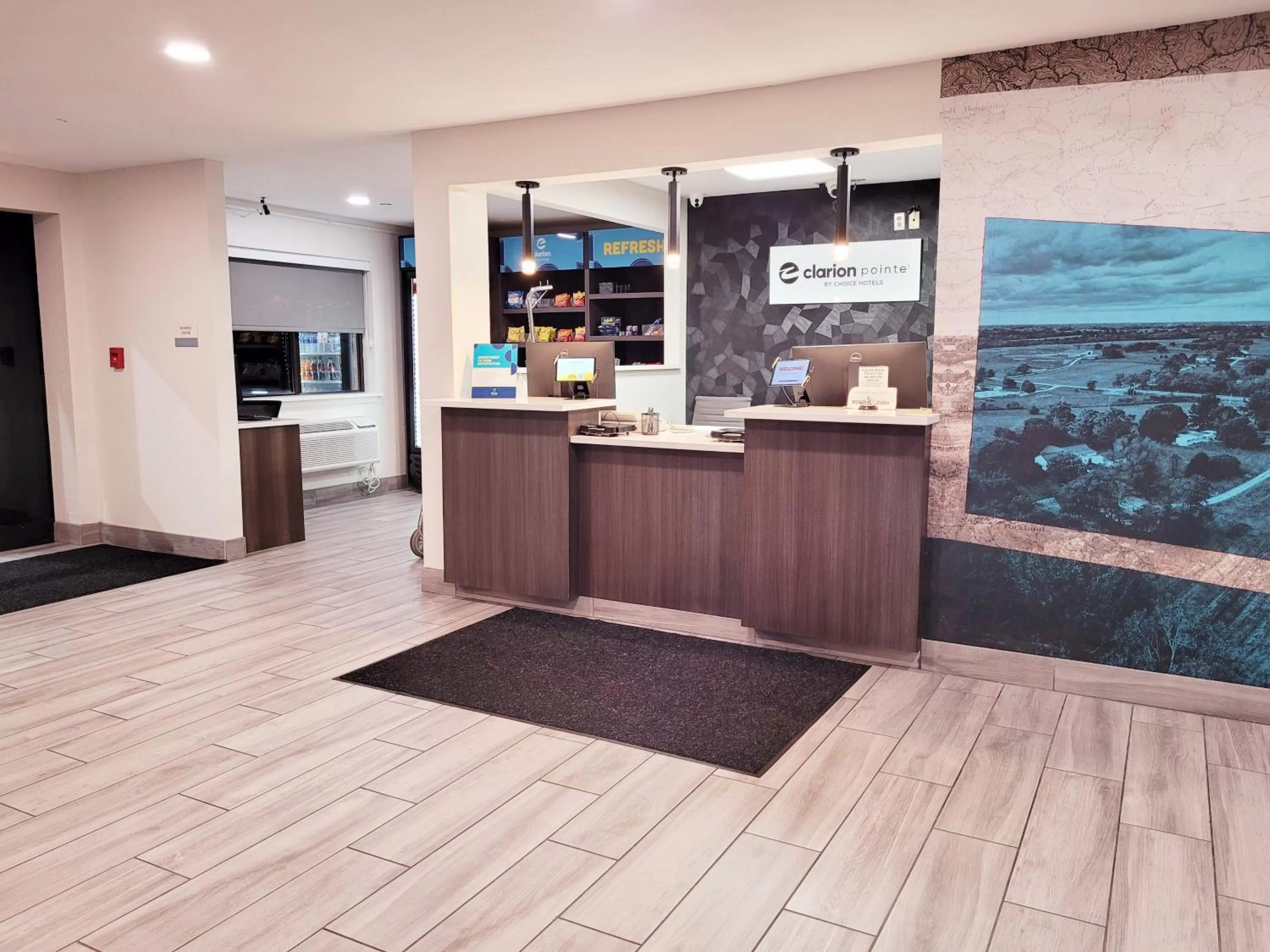 Lobby or reception in Clarion Pointe Harrodsburg-Danville