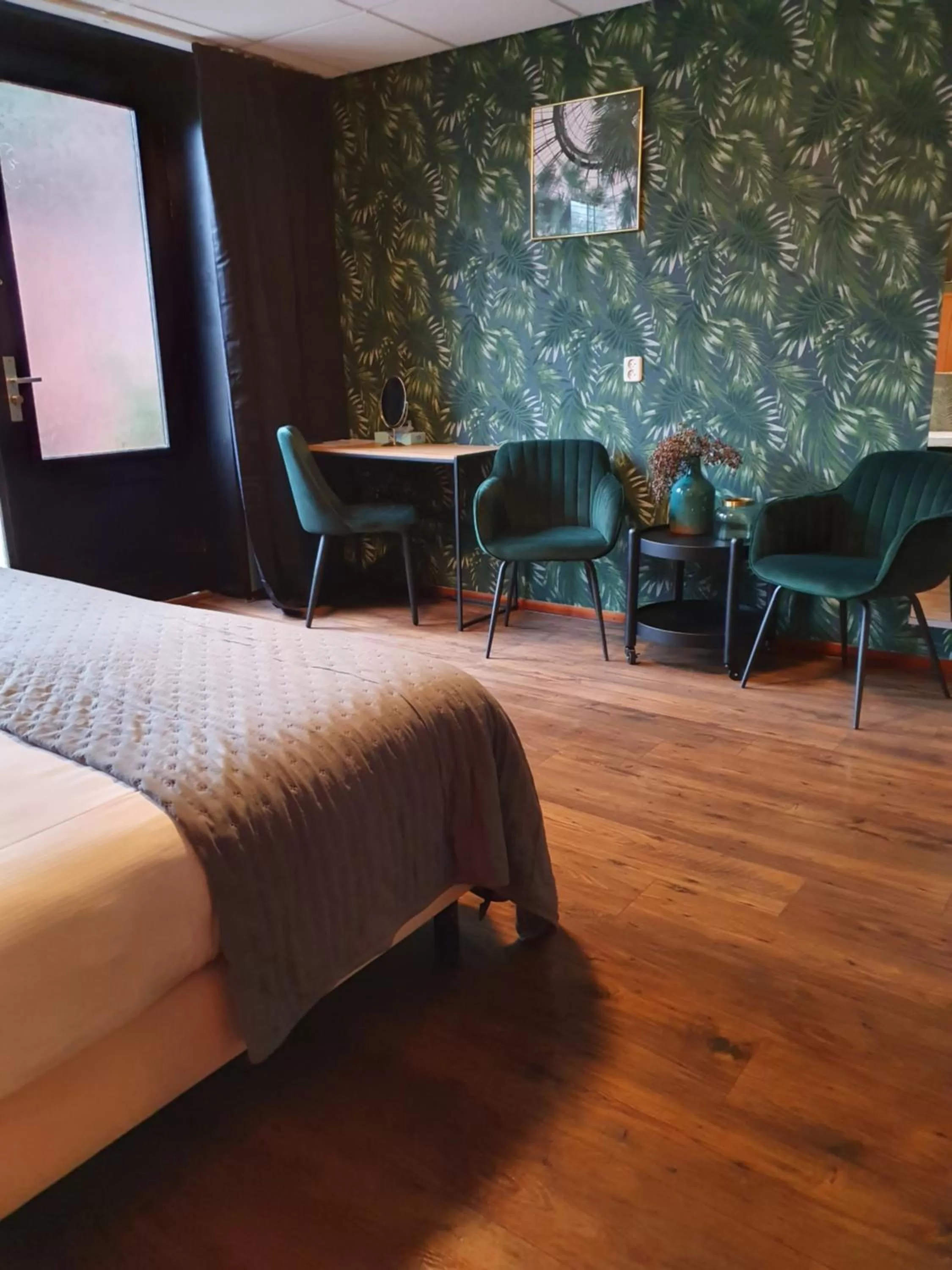 Bed in City Hotel Meppel
