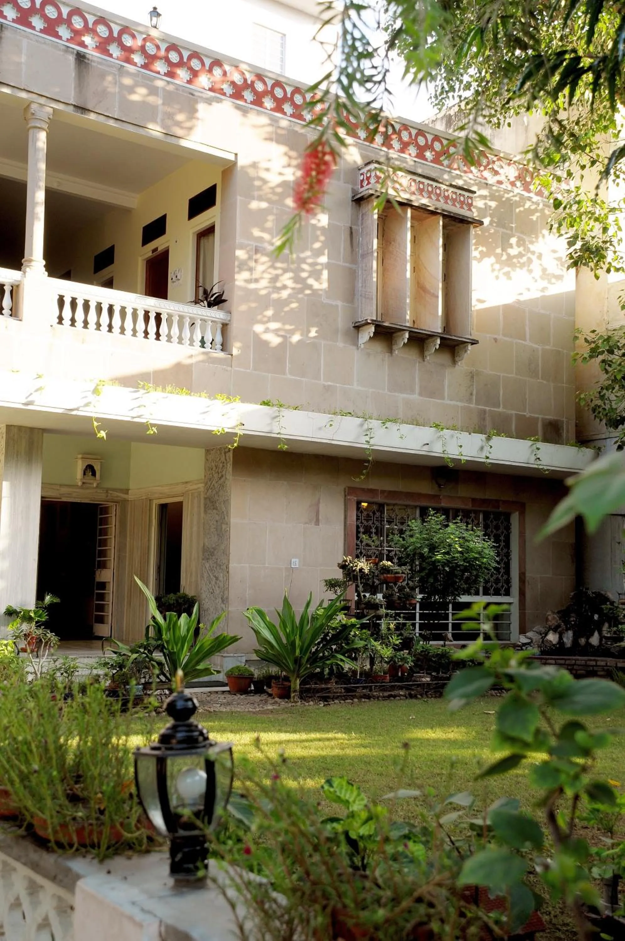 Garden in Tara Niwas