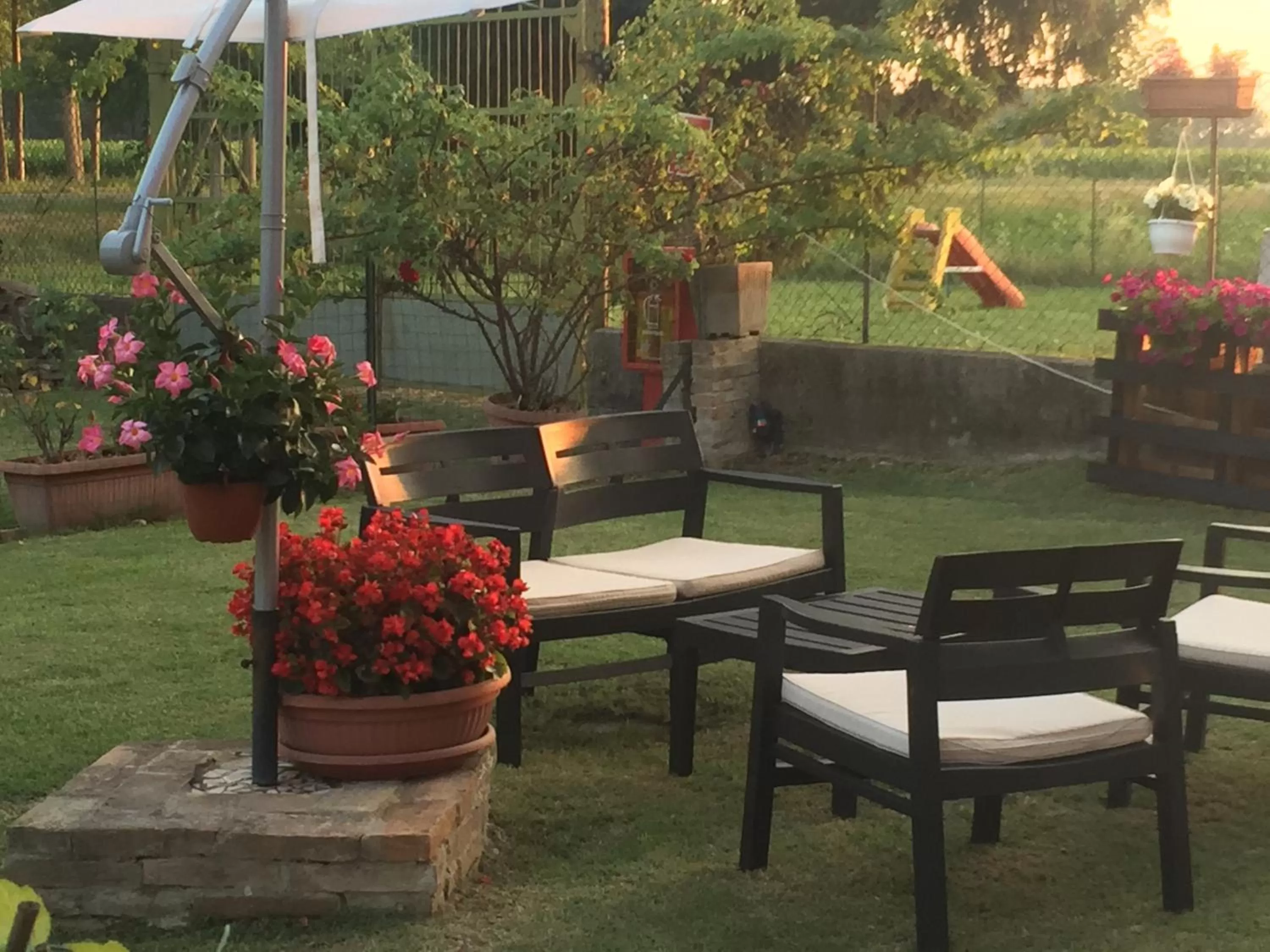 B&B Happiness in the Country