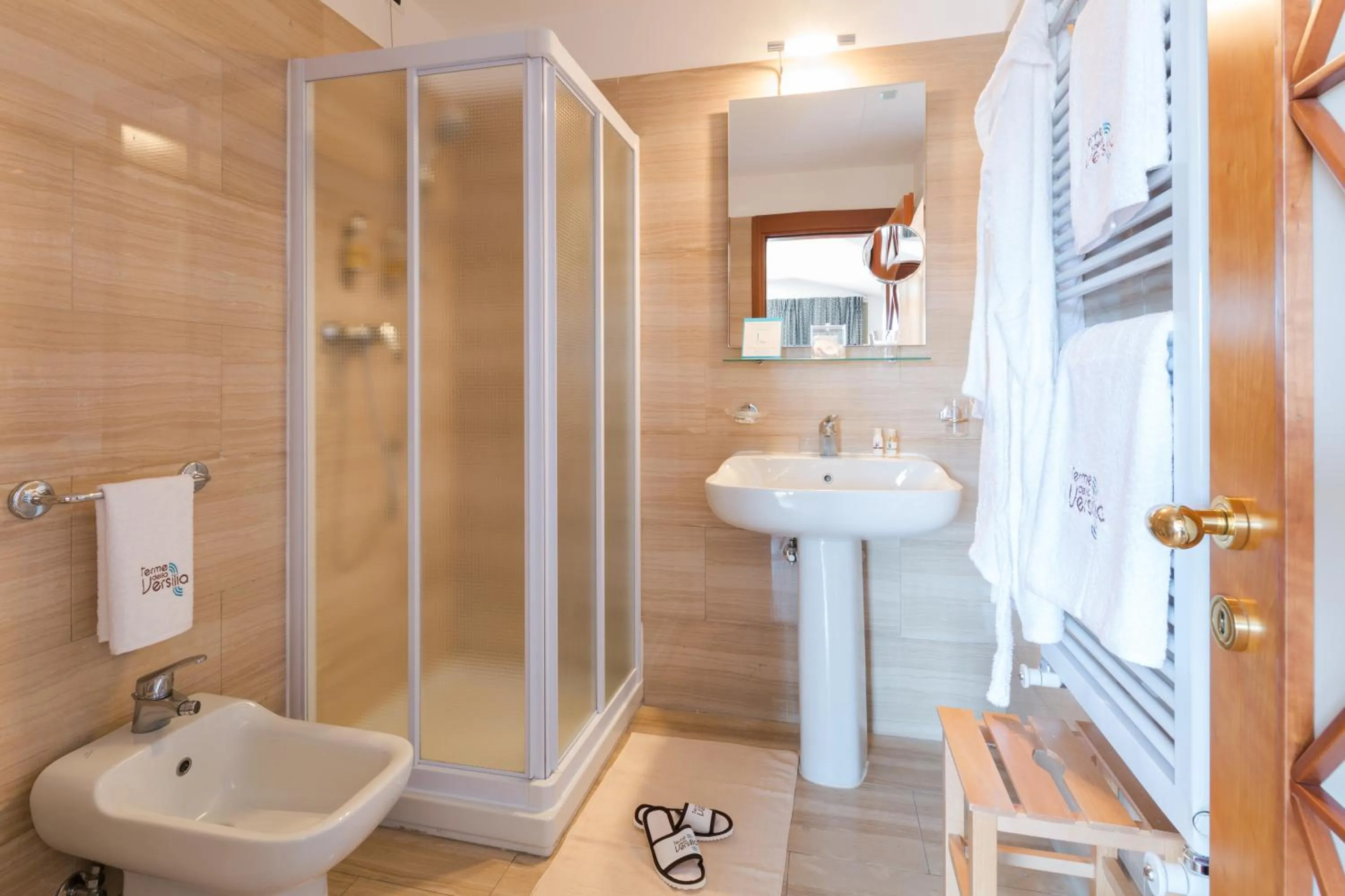 Bathroom in Hotel Villa Undulna - Terme della Versilia