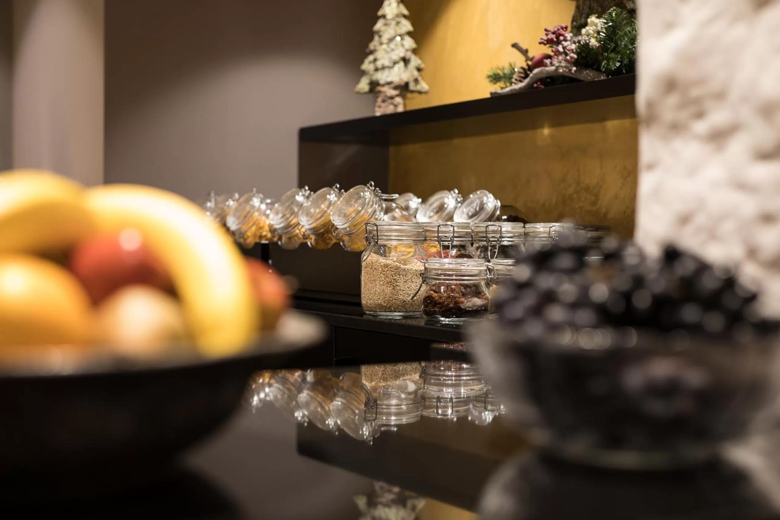 Buffet breakfast in Alpenhotel Tirolerhof