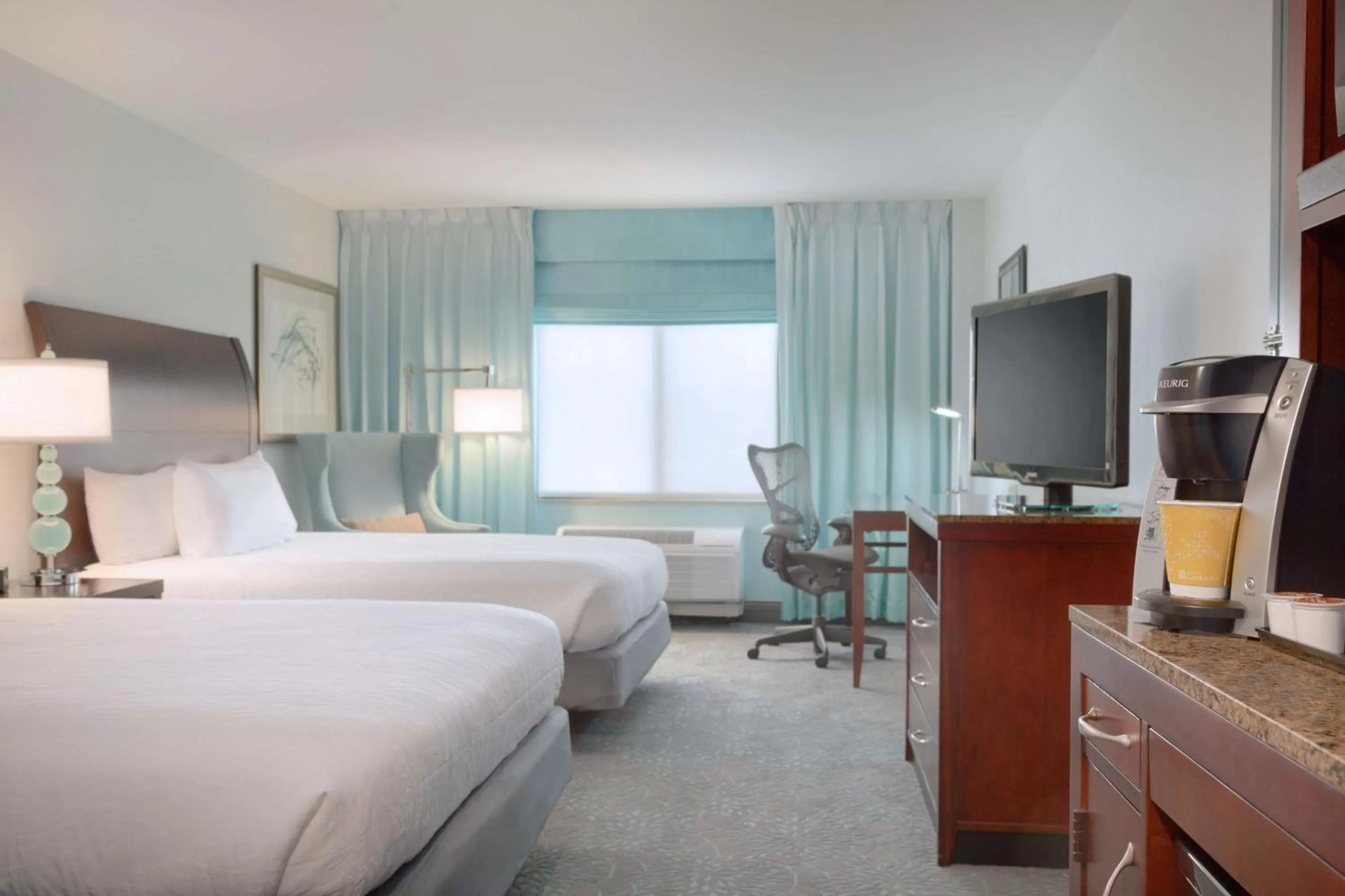 Bed in Hilton Garden Inn Worcester