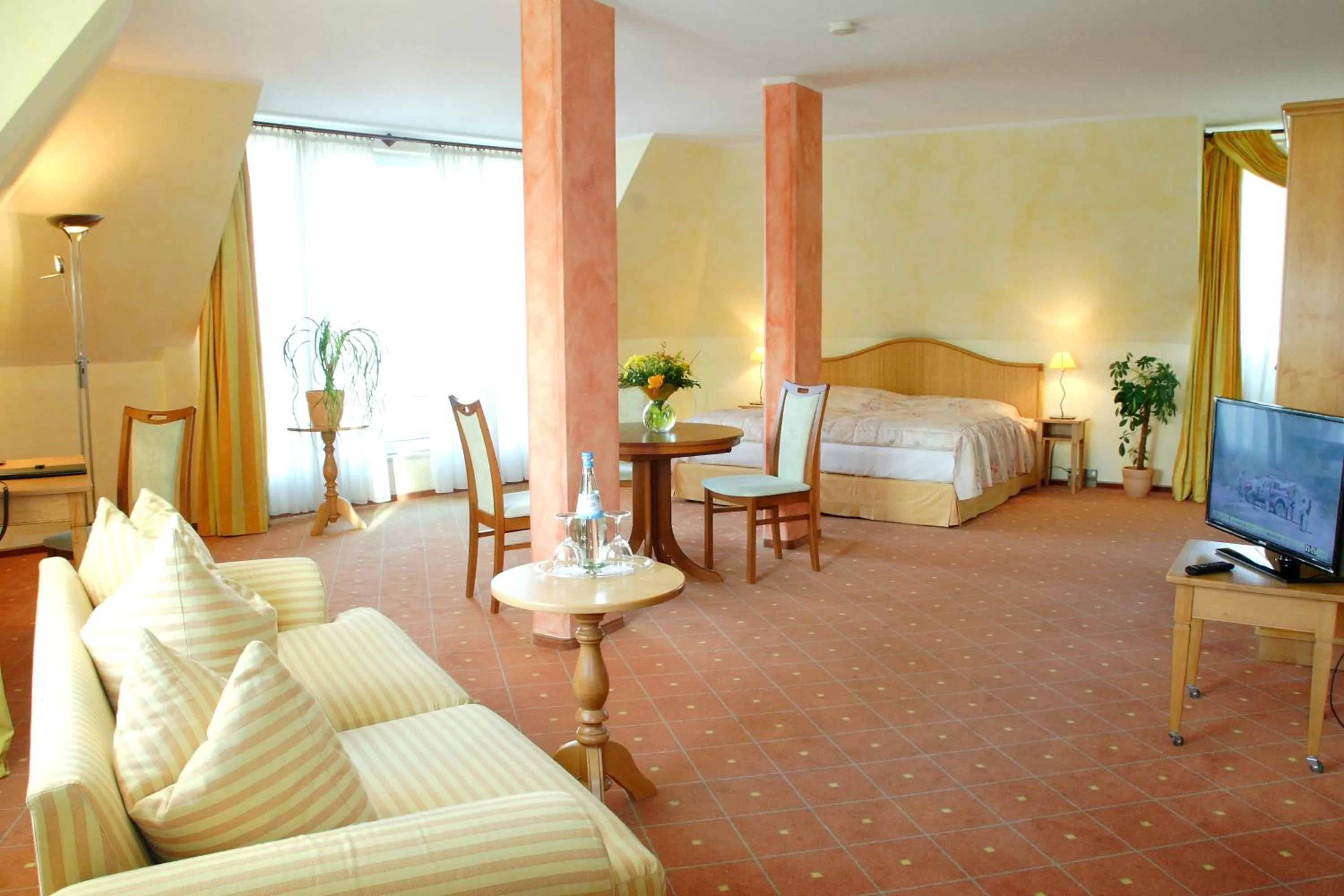 Photo of the whole room, Bed in Hotel Leipzig City Nord by Campanile