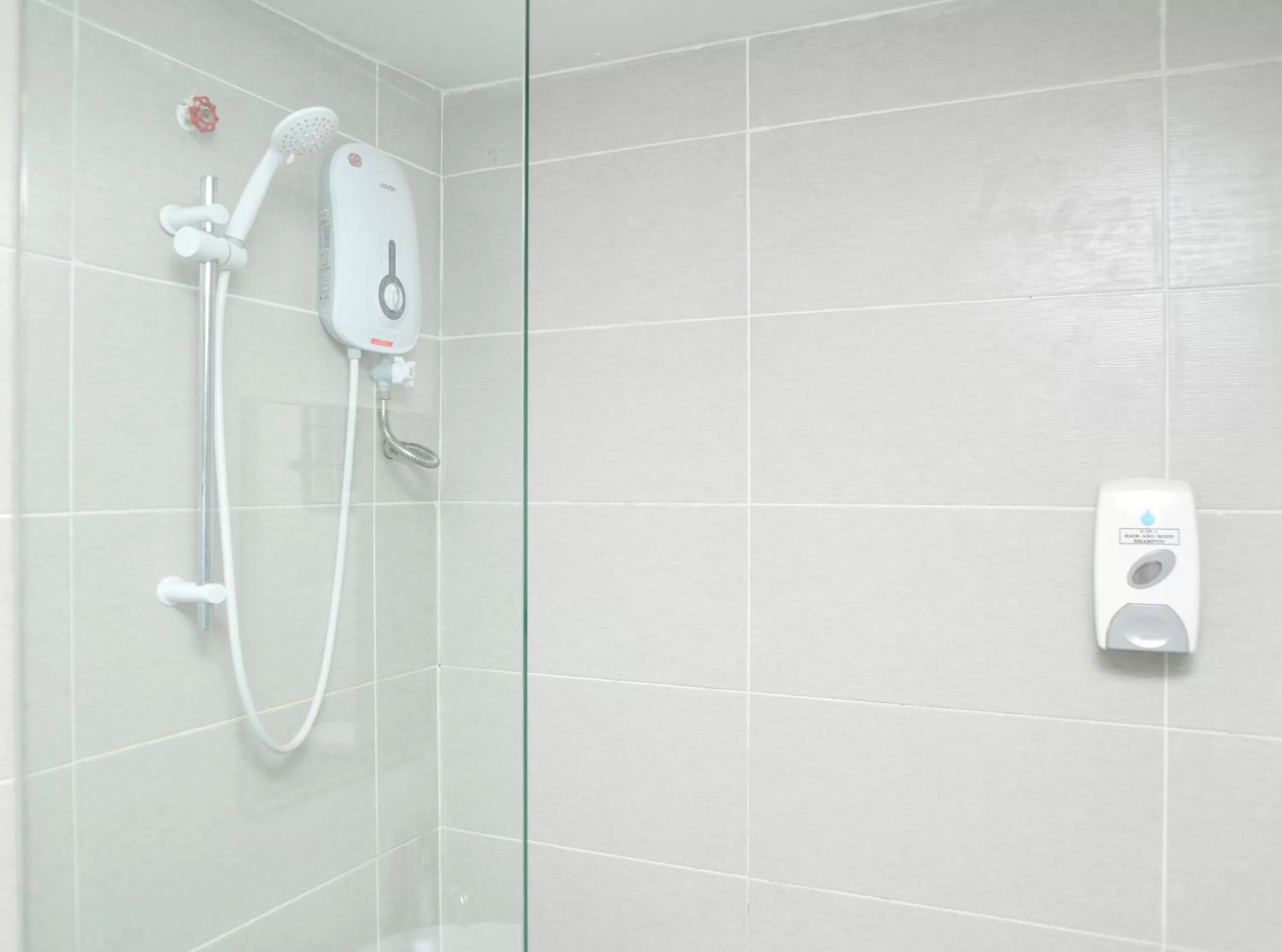 Shower in Promenade Service Apartment