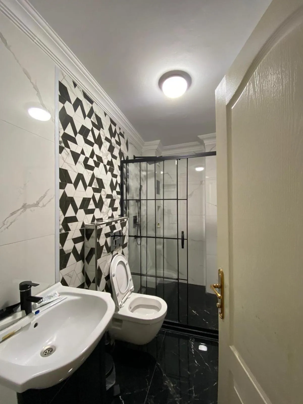 Aruna Boutique Hotel