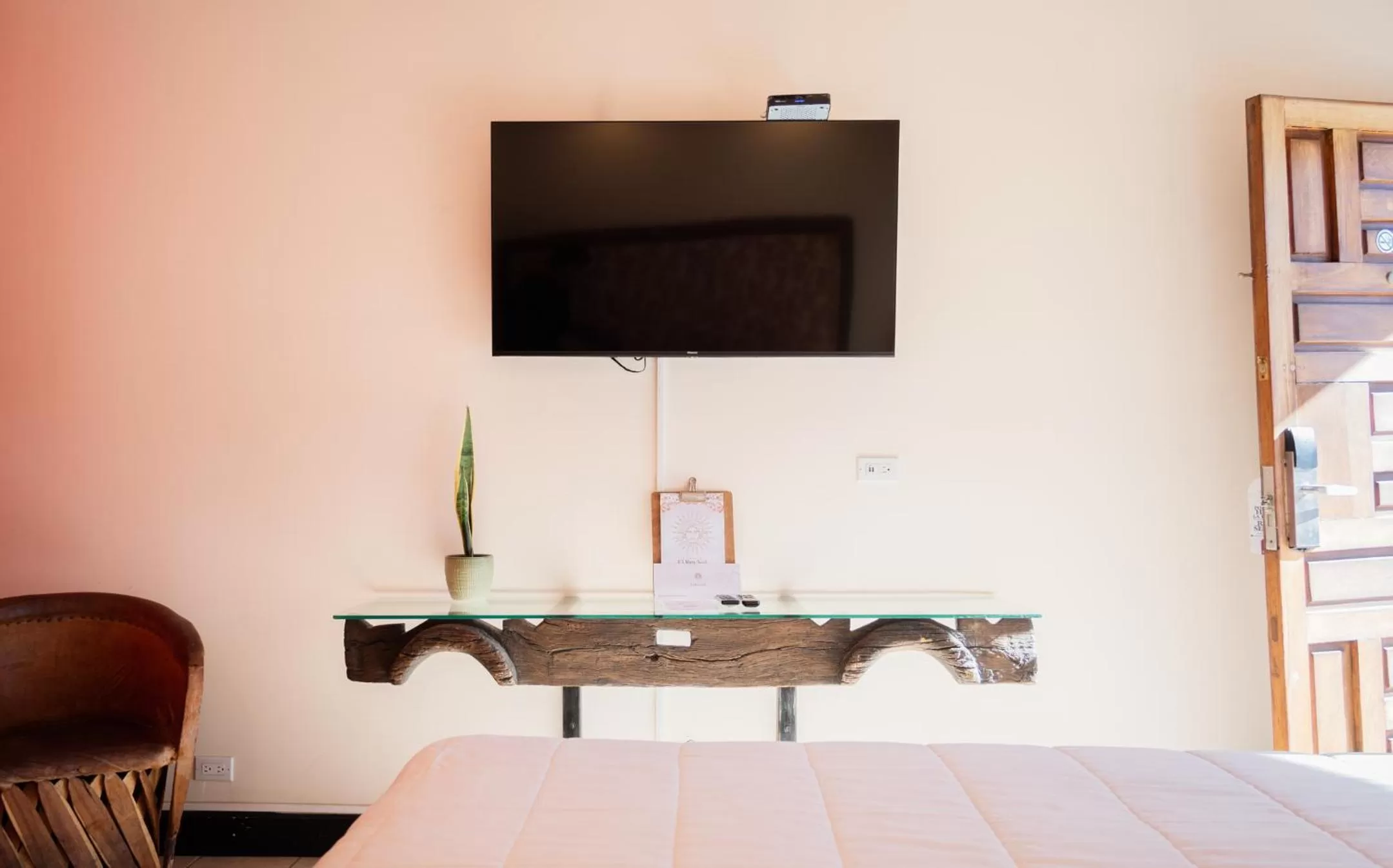 TV and multimedia, Bed in Hotel Posada El Rey Sol