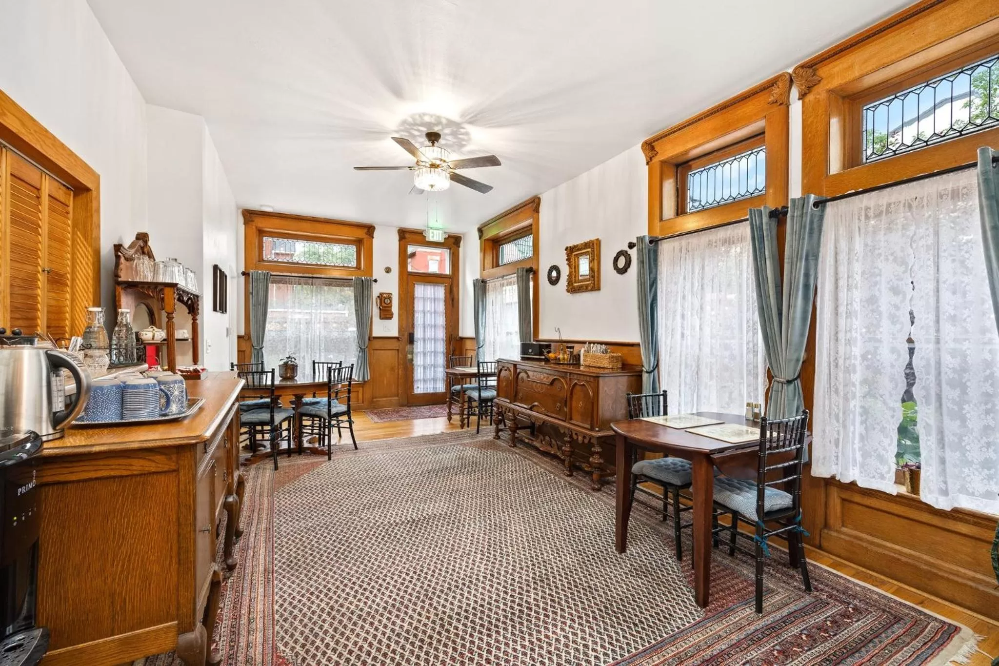 Banquet/Function facilities in Flora House Denver